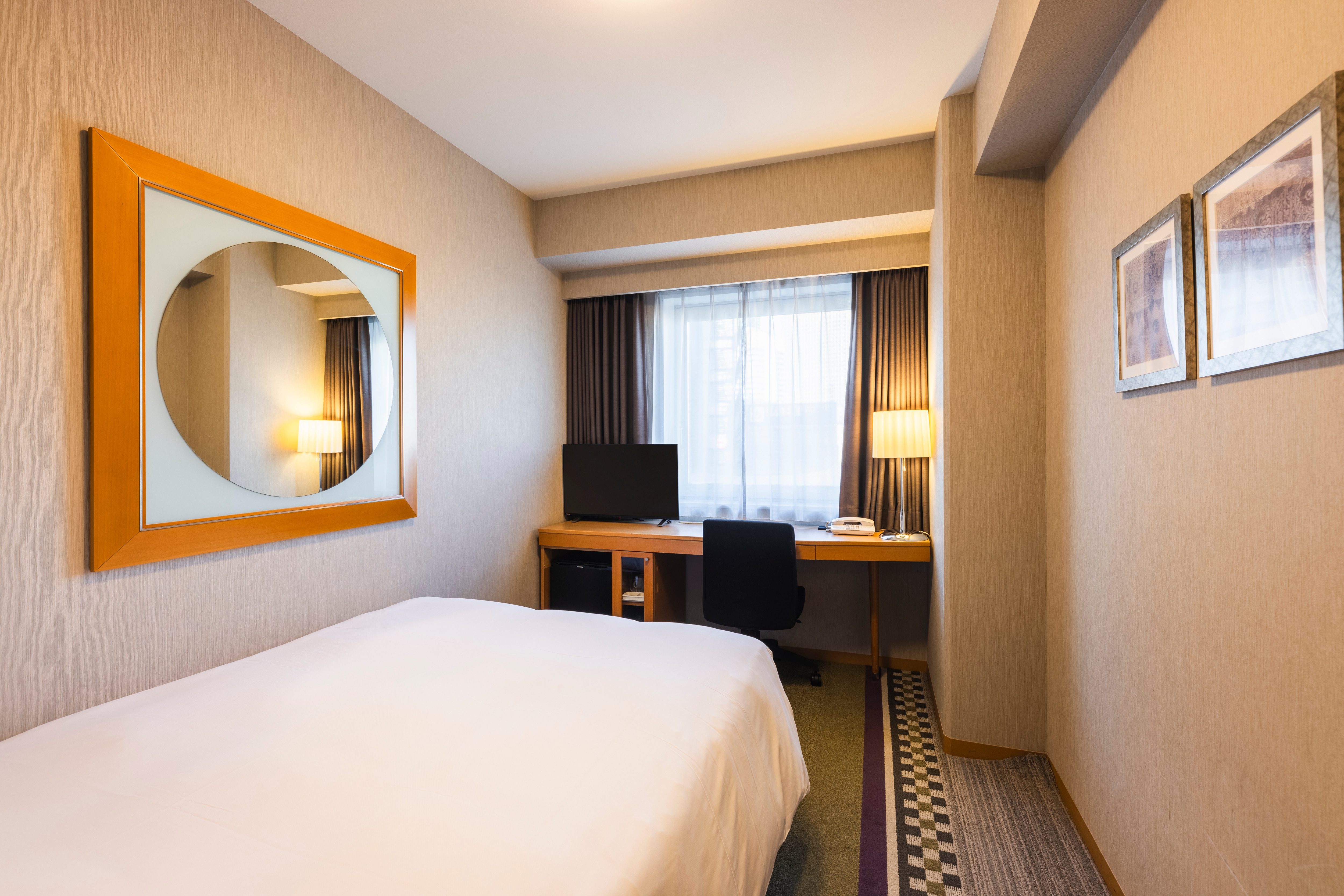 Kamar semi-double bebas rokok