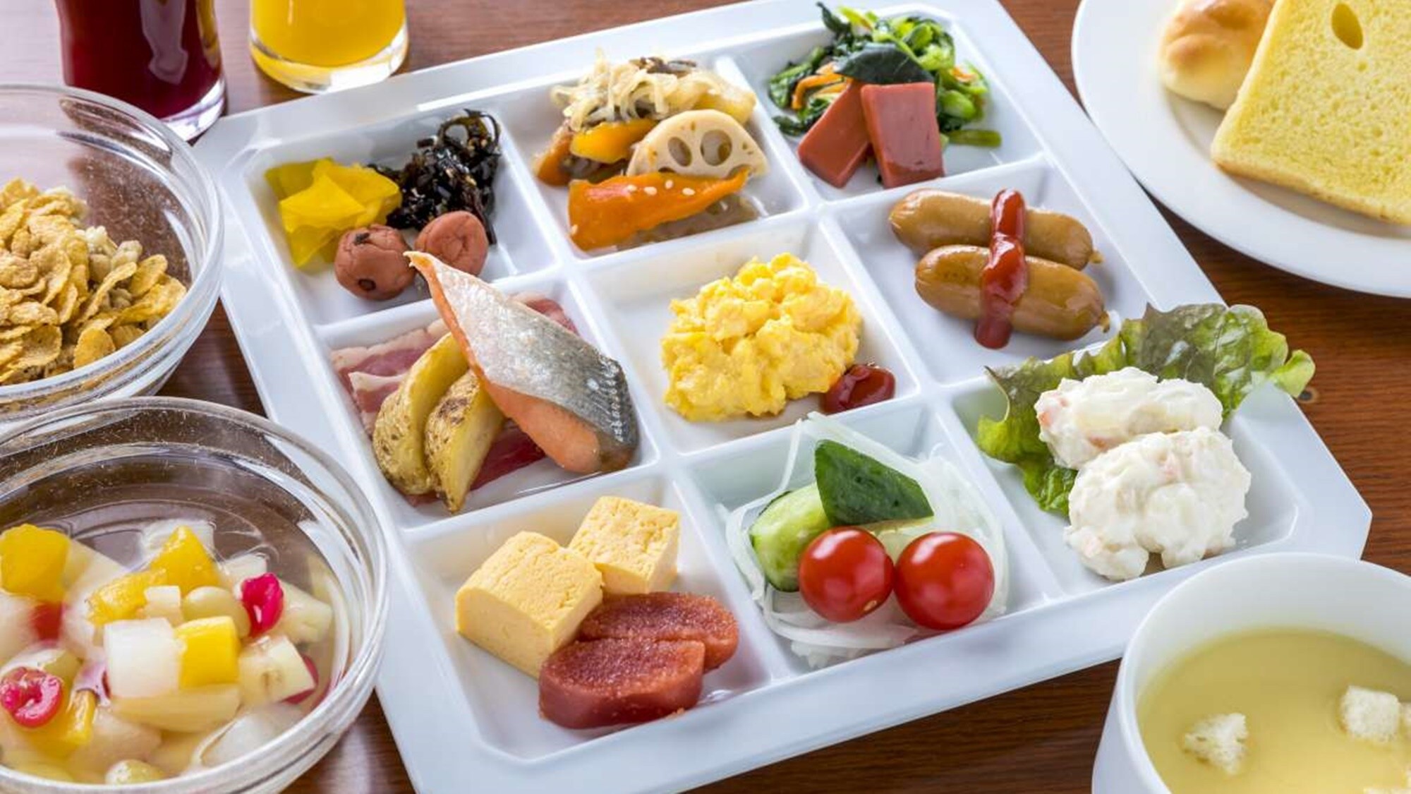 * [Breakfast Buffet] Kami memiliki sekitar 50 jenis buffet Jepang dan Barat. (Satu kasus)