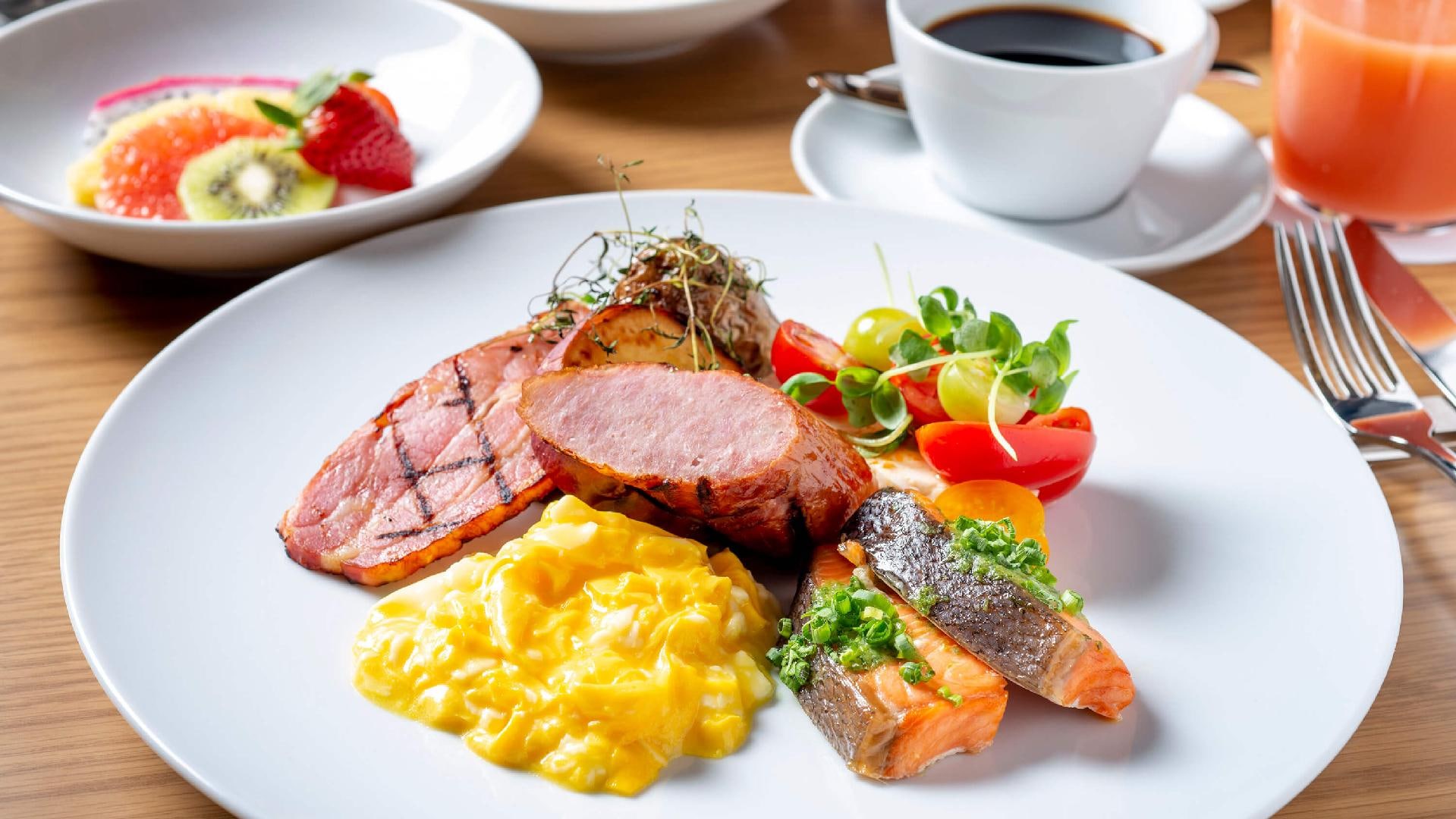 Breakfast buffet (image)