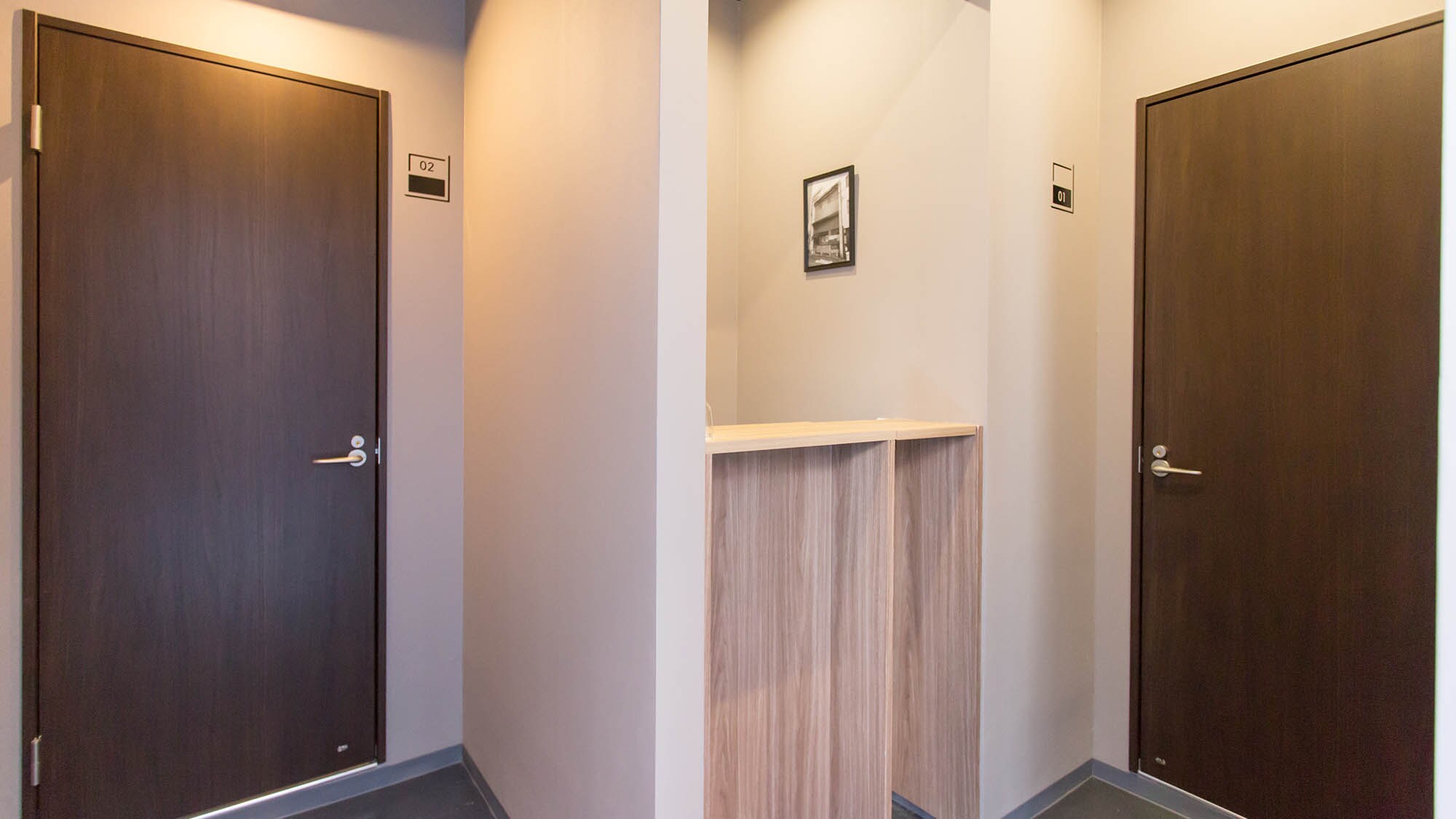 ・Room entrance: Separate for CLASSE-01 and CLASSE-02