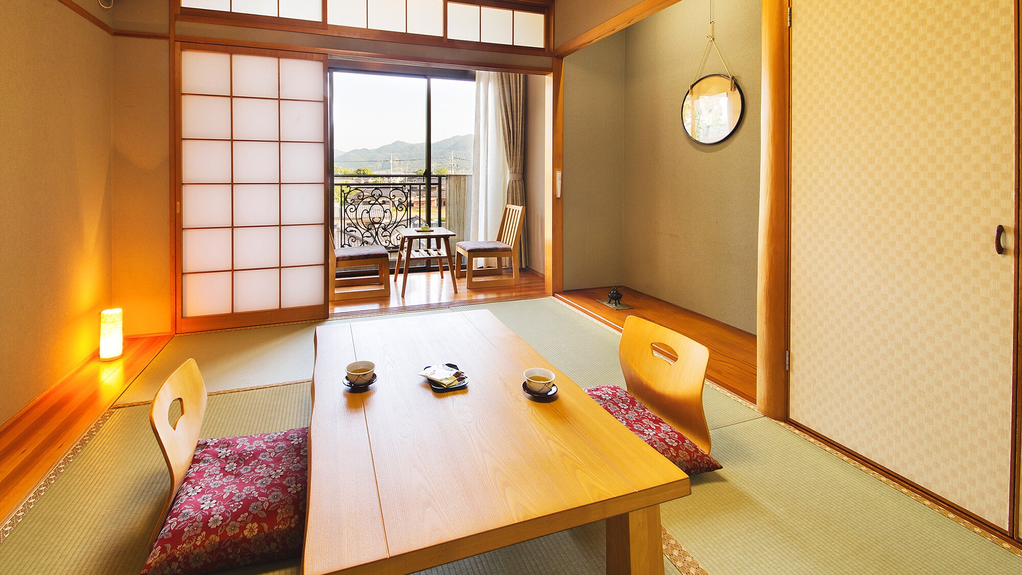 [Japanese-style room]