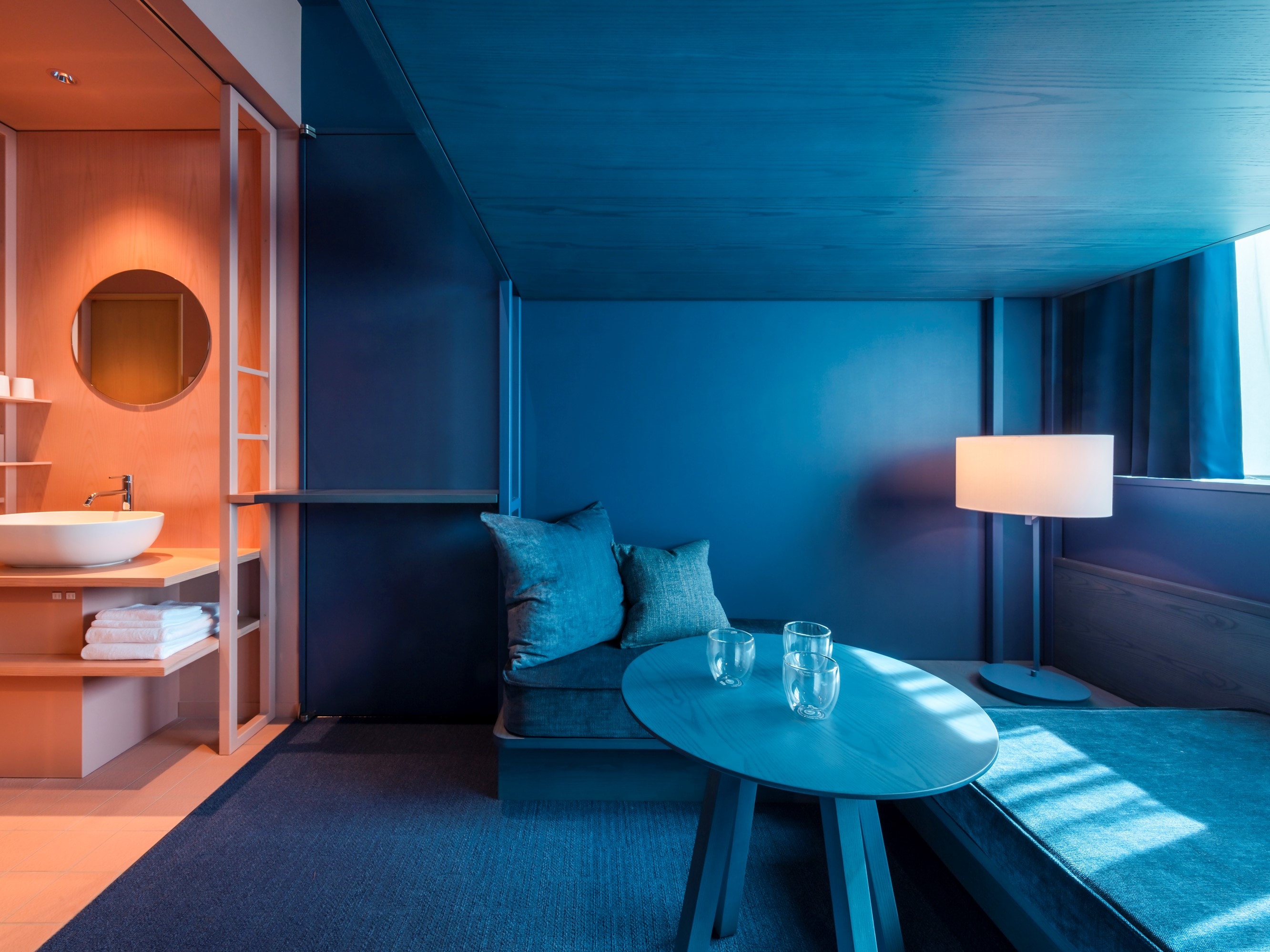 Ruang Loteng A (Biru Tua)