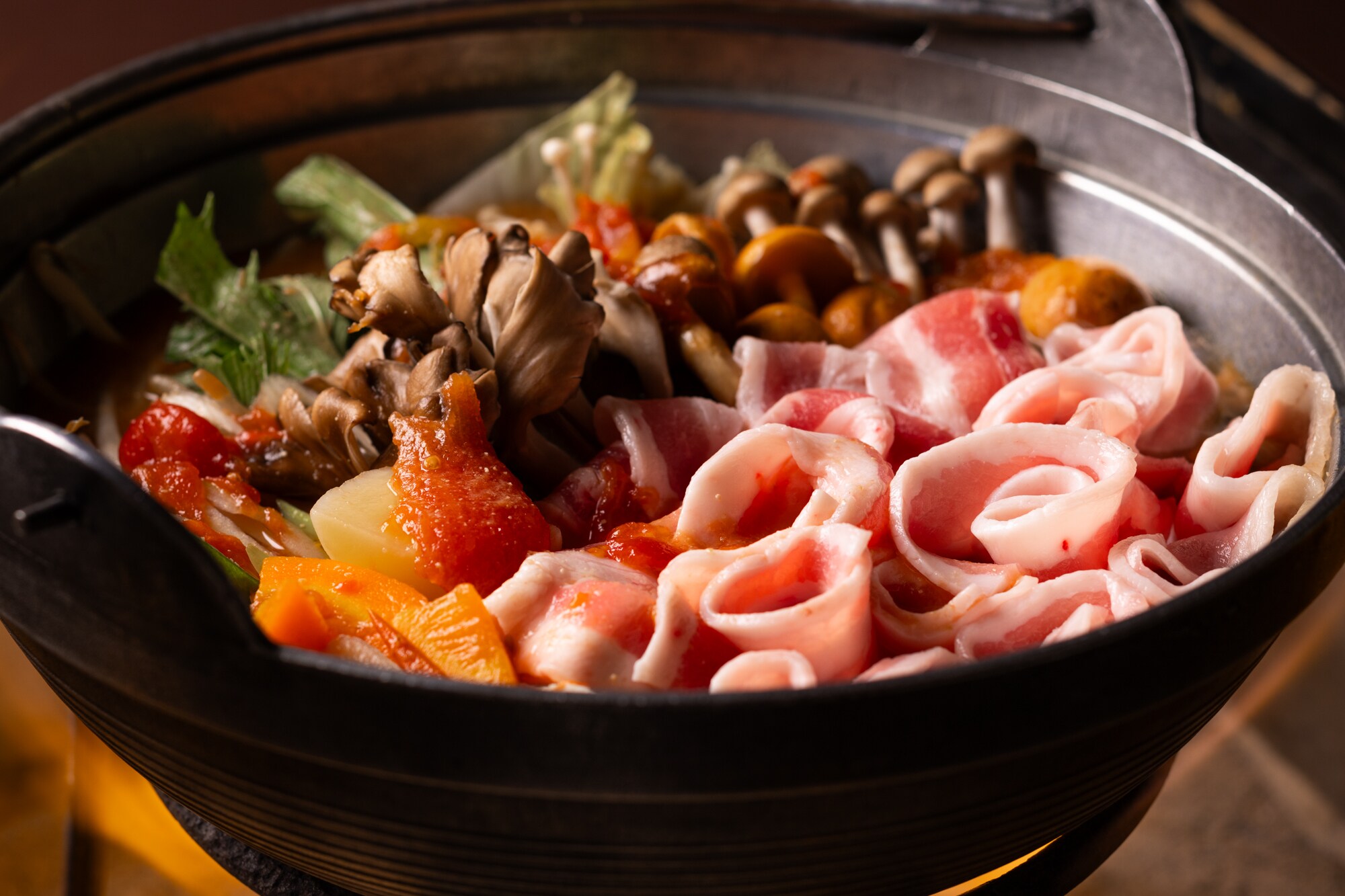 特產：三腳火鍋
