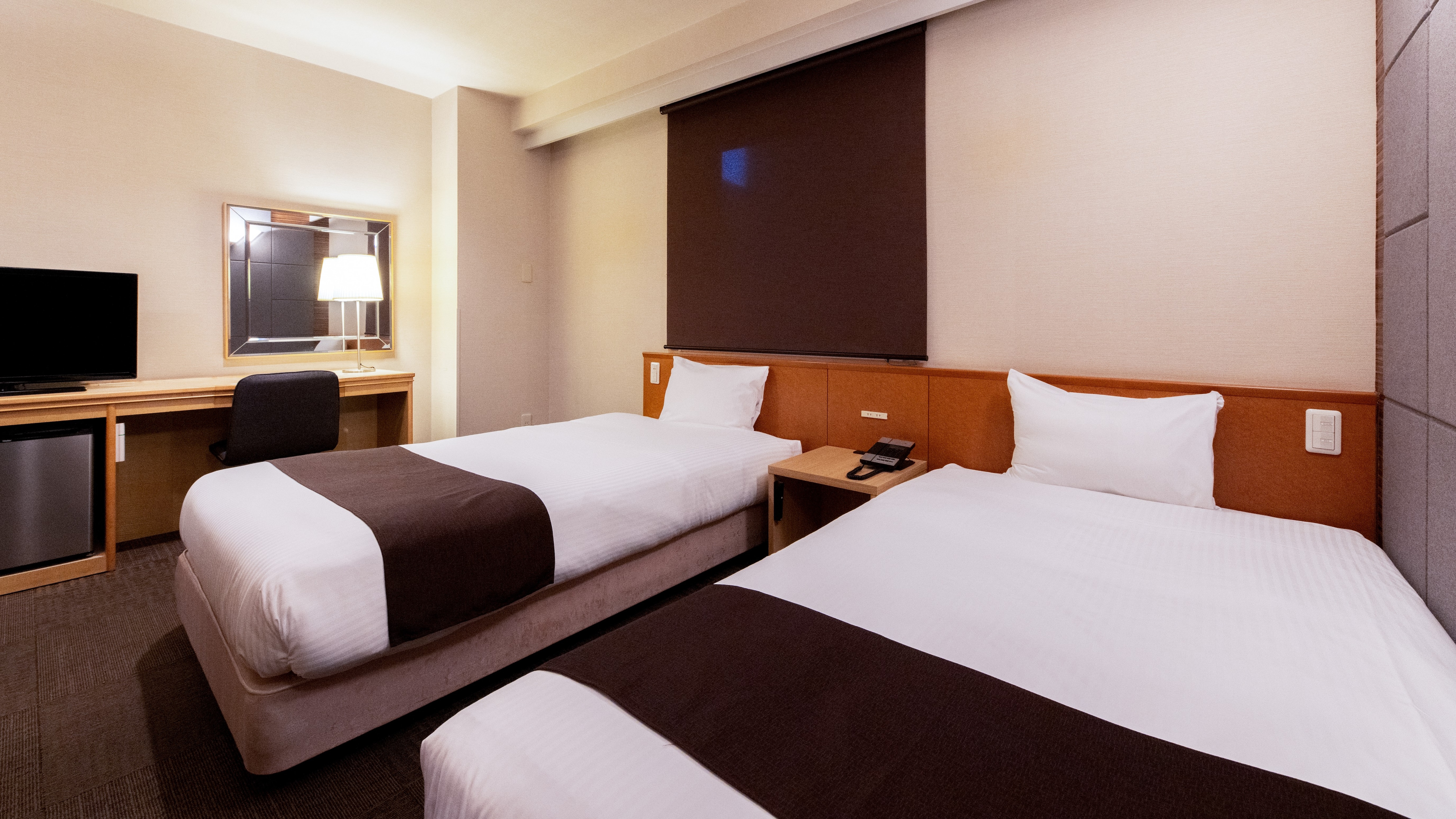 *Twin: Simmons mattresses. The highest quality mattresses chosen by first-class hotels.