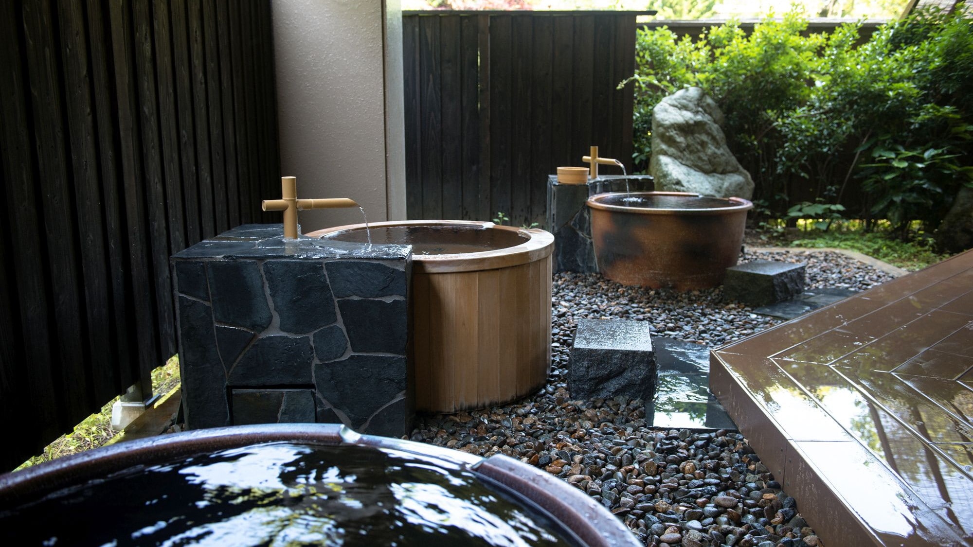[Large bath] Rijin open-air bath