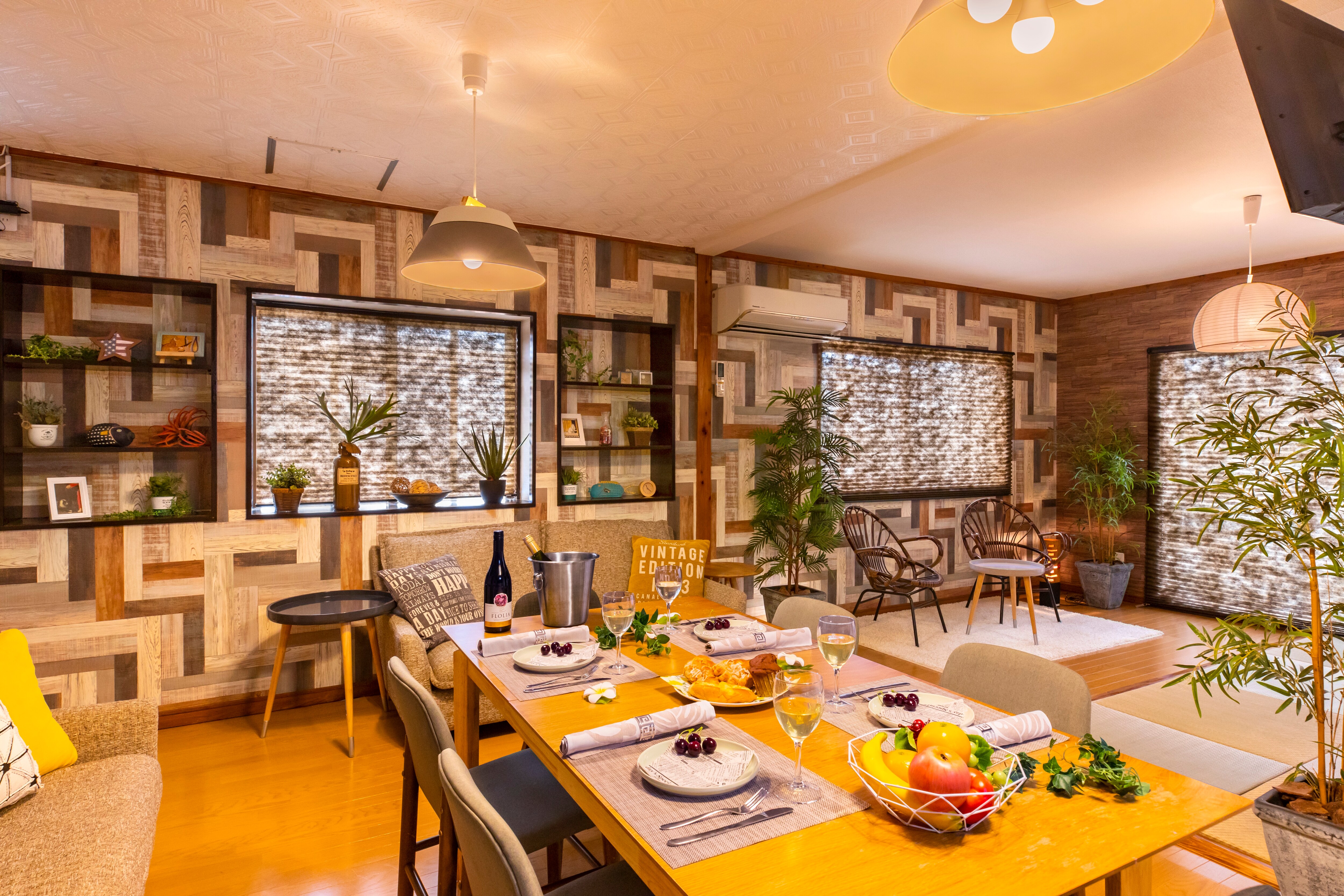 It is a spacious room with 90㎡ and 2LDK (^^♪