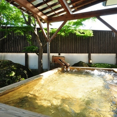 Open-air bath