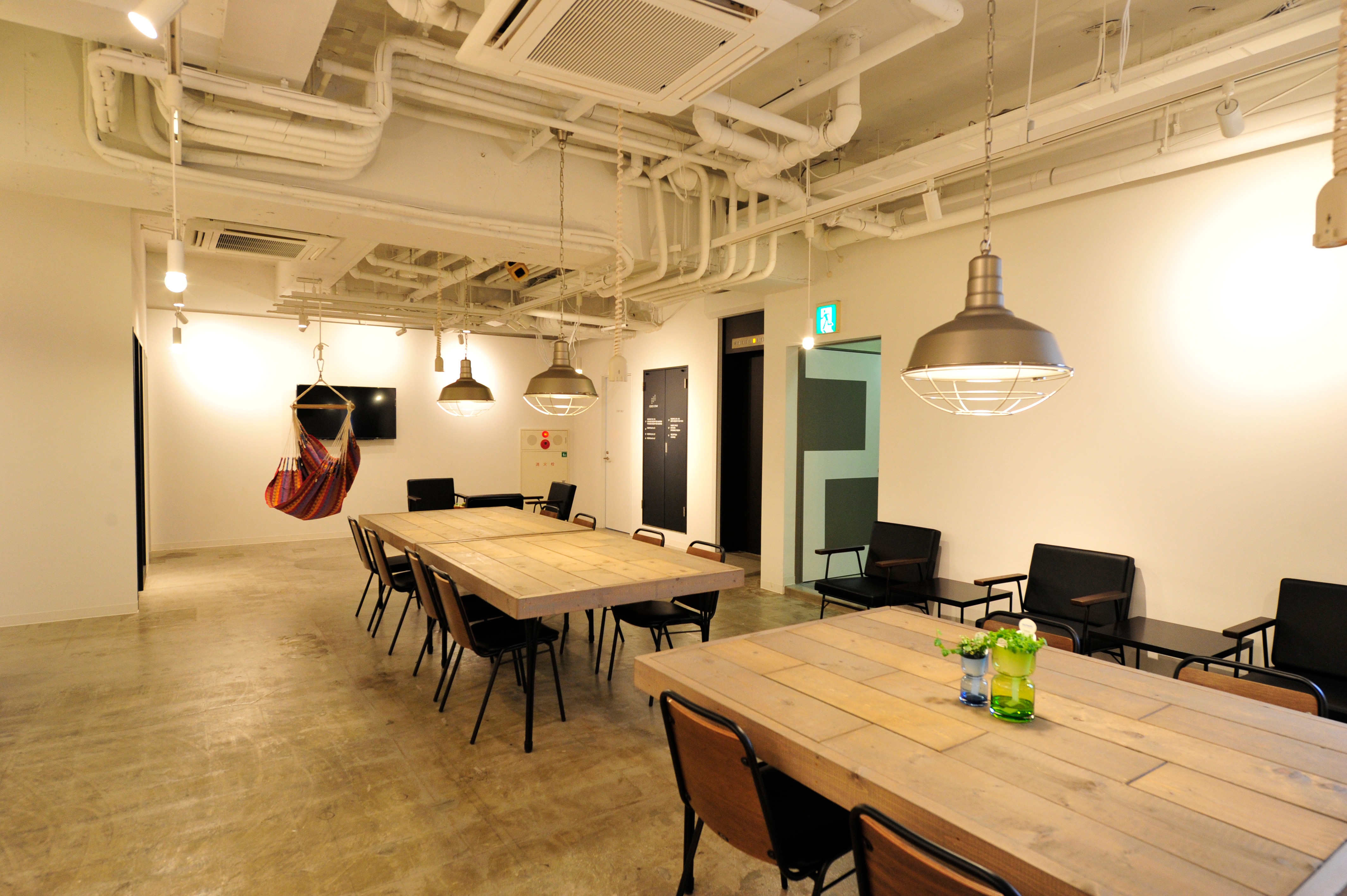 [2F Lounge] A proud space that can be used for meals and meetings ♪