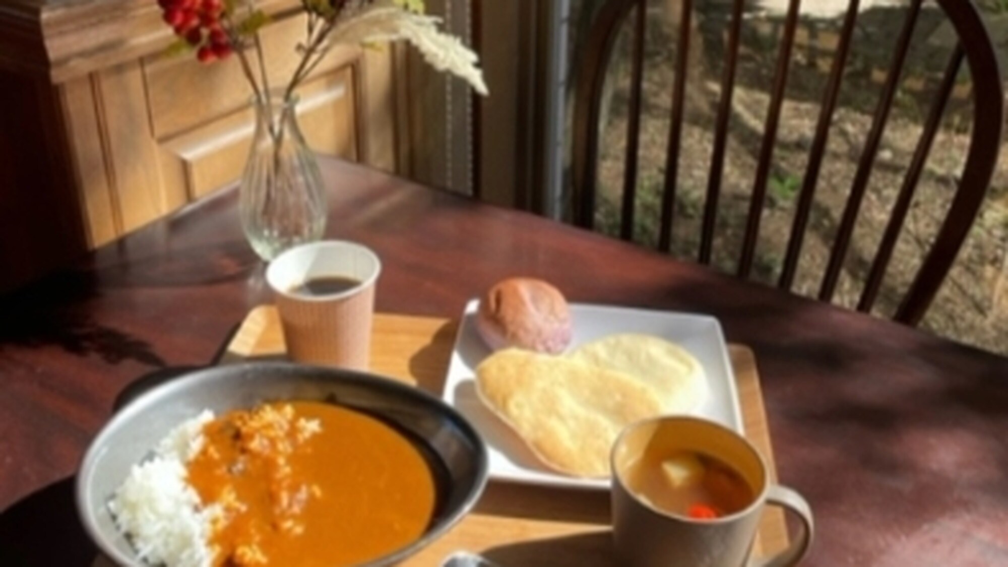 Homemade bread and morning curry made with Nagano Koshihikari rice!