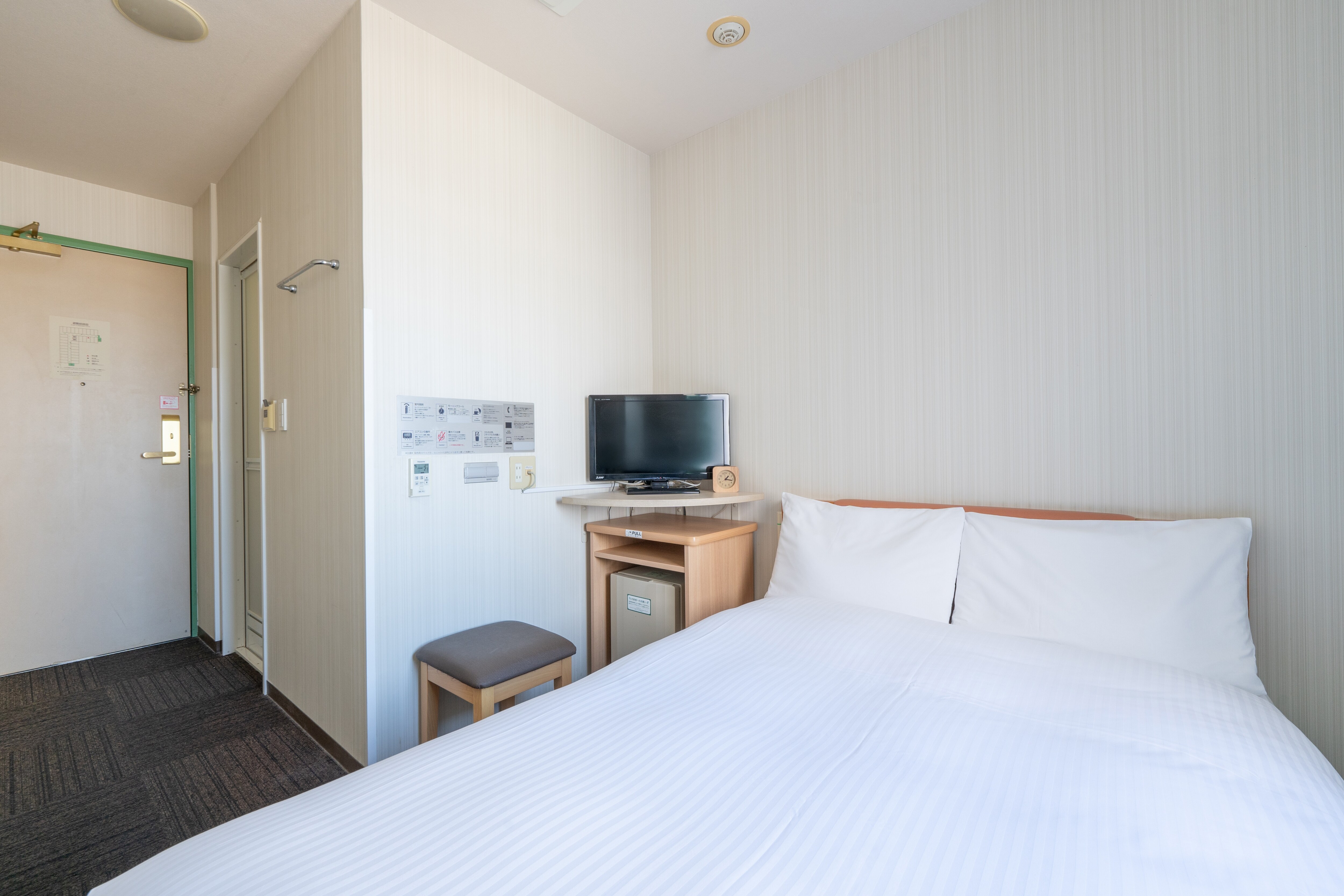 Single room for 2 people