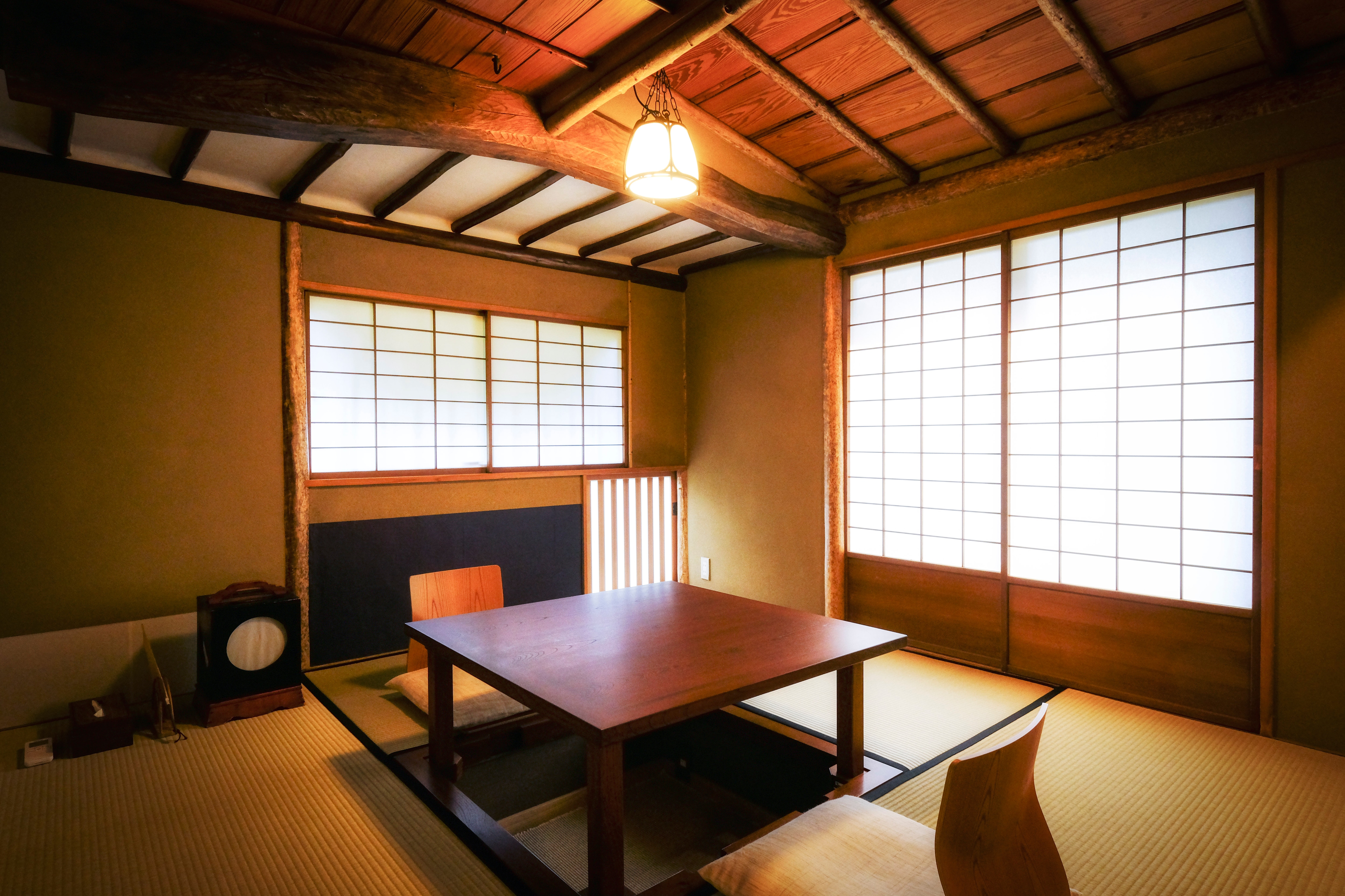 Relaxation (Japanese-style room)