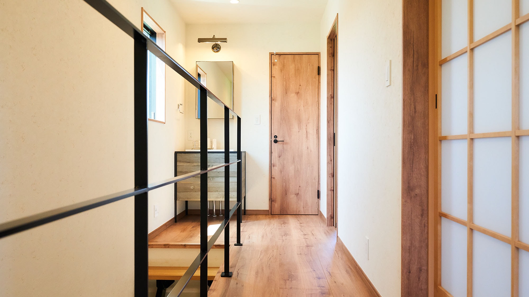 [Di dalam fasilitas] Lorong lantai 2