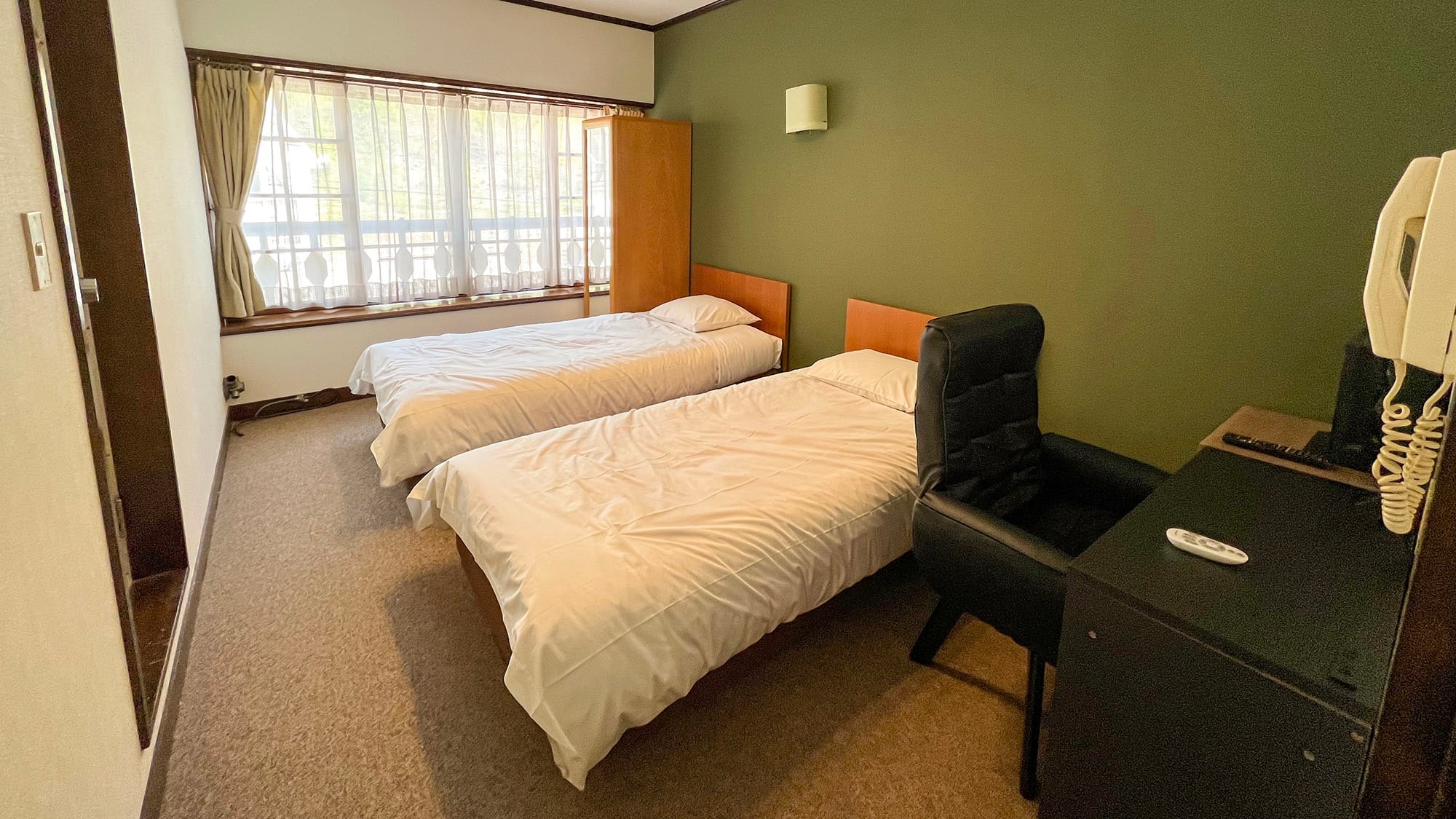 ・Twin room. Recommended for couples or friends!