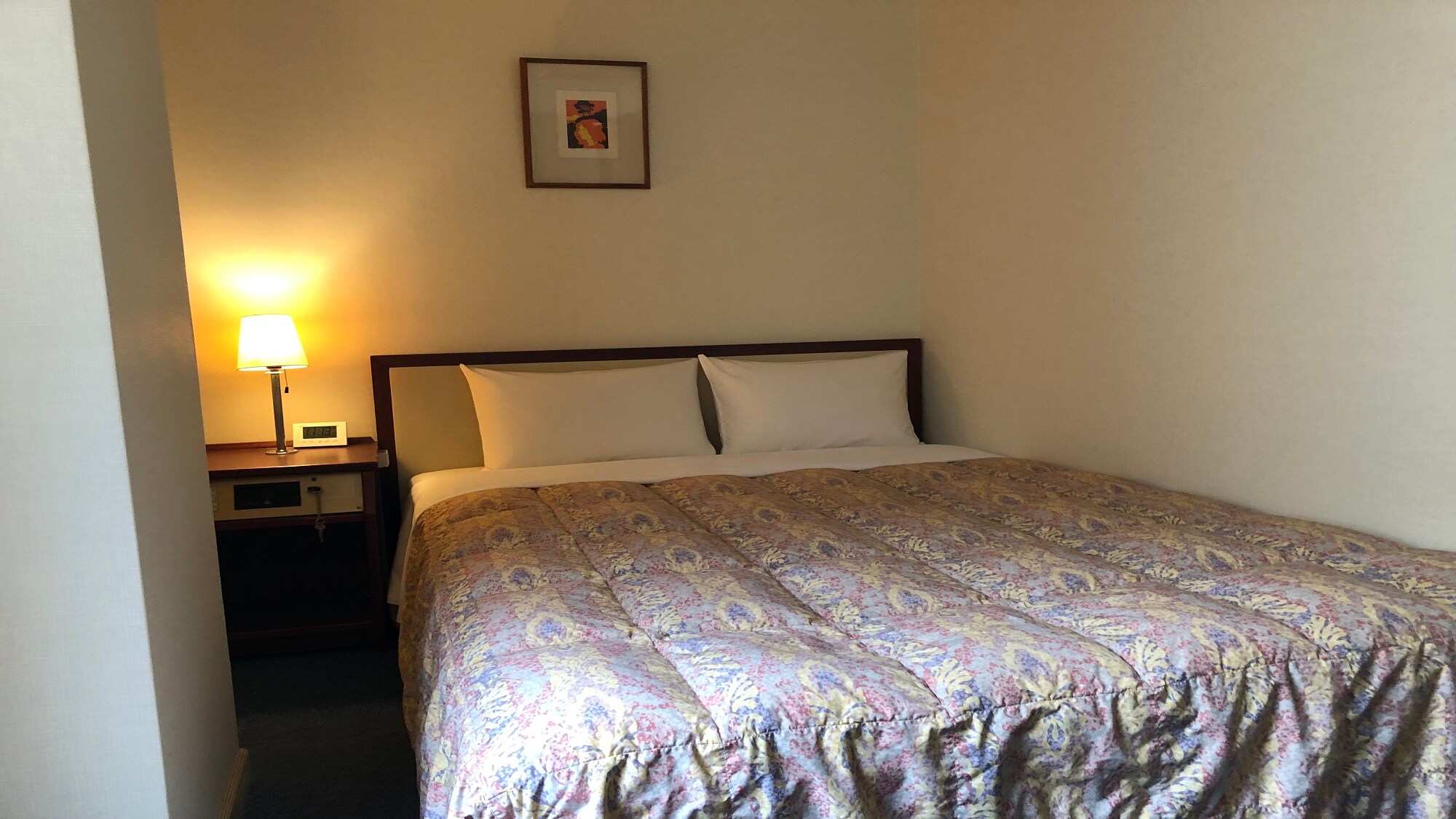 雙人床【8平米/床寬140公分】