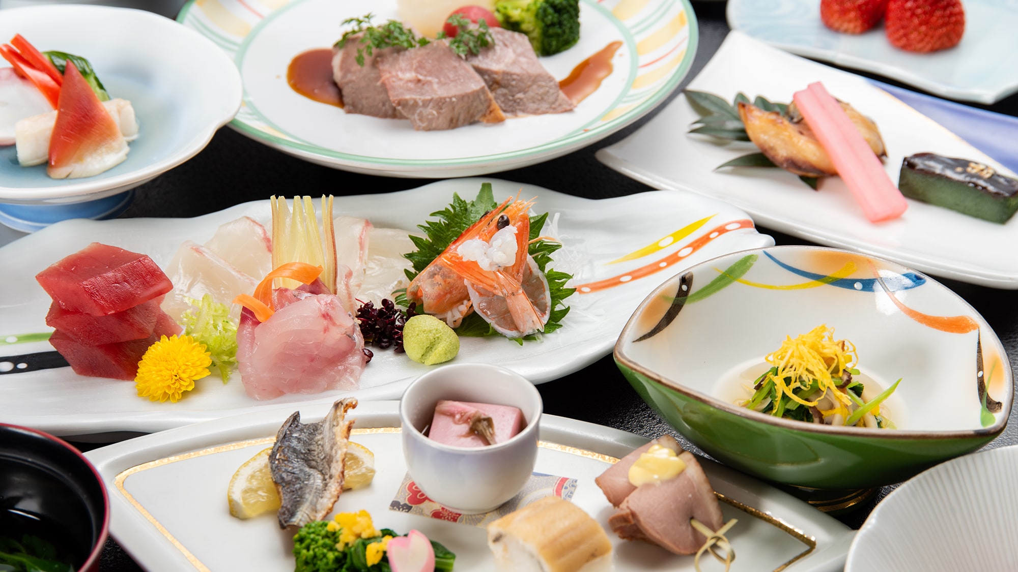 *[Takepuran example] Compared to Matsu, the amount of sashimi and the variety of meat are more reasonable, making this a wallet-friendly kaiseki meal.