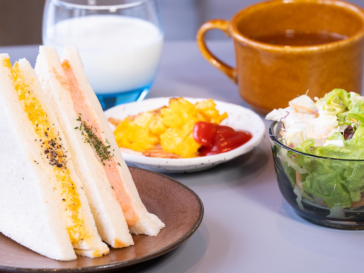 Breakfast [Western food] A sandwich set made with Morimoto's bread