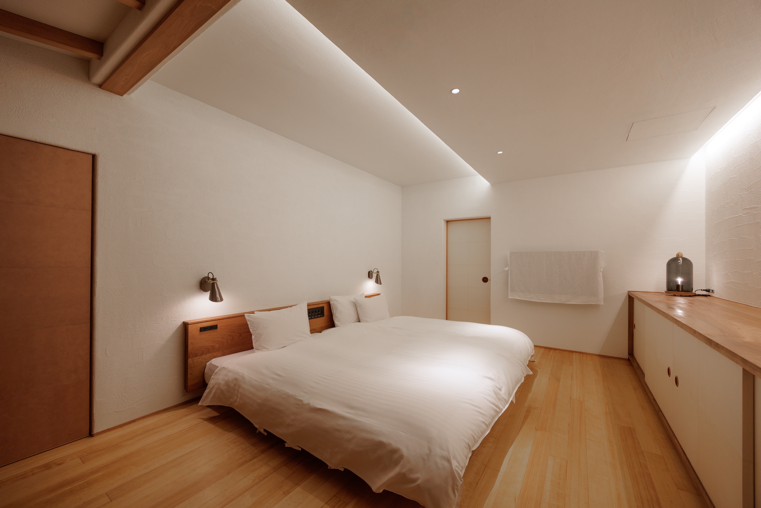 Inner room bedroom