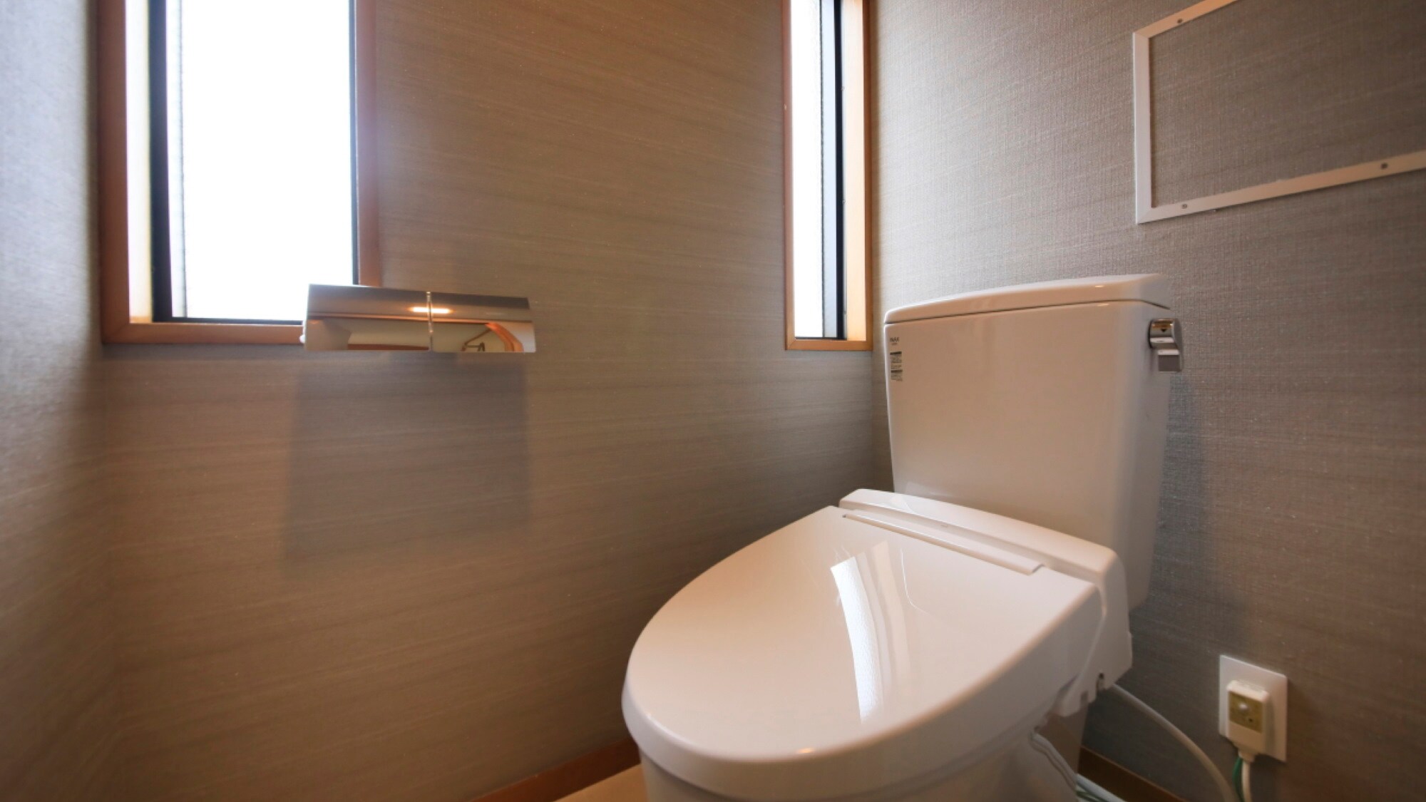 Guest room toilet