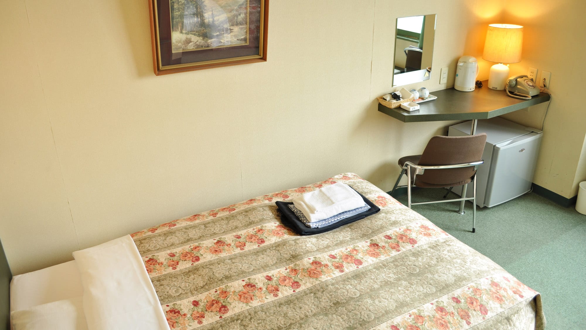[Twin room] With bath and toilet (free Wi-Fi)