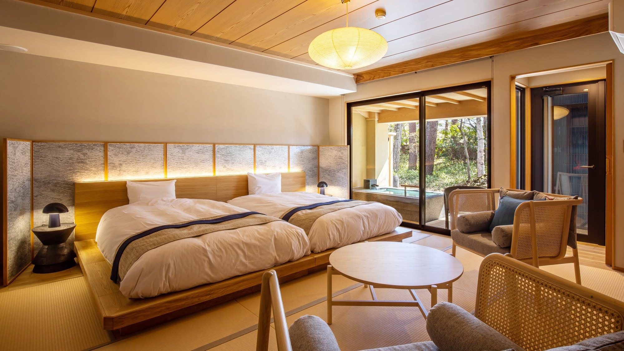 Reopening in February 2022, Japanese-Western style room with open-air hot spring bath