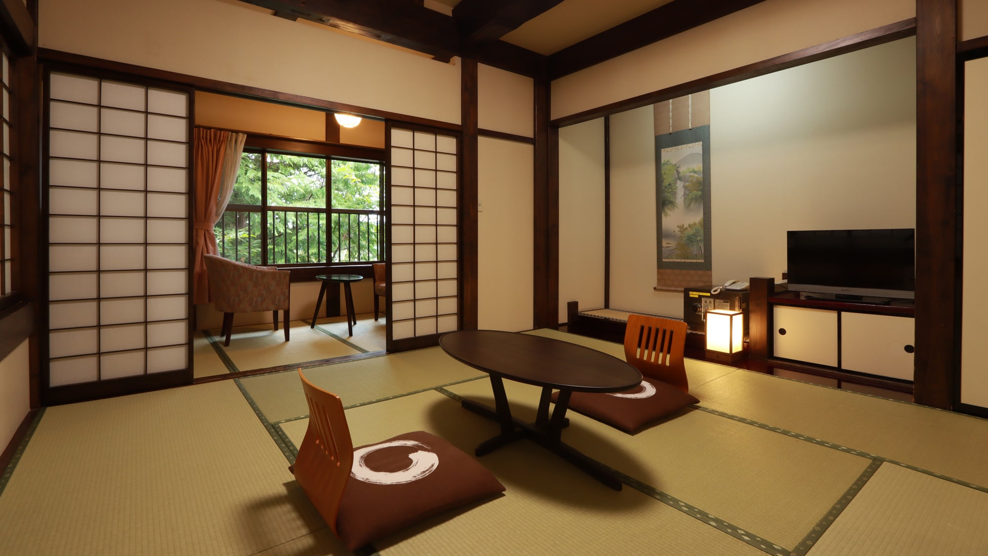 Japanese-style room (8 tatami mats) - next room has a relaxing chair