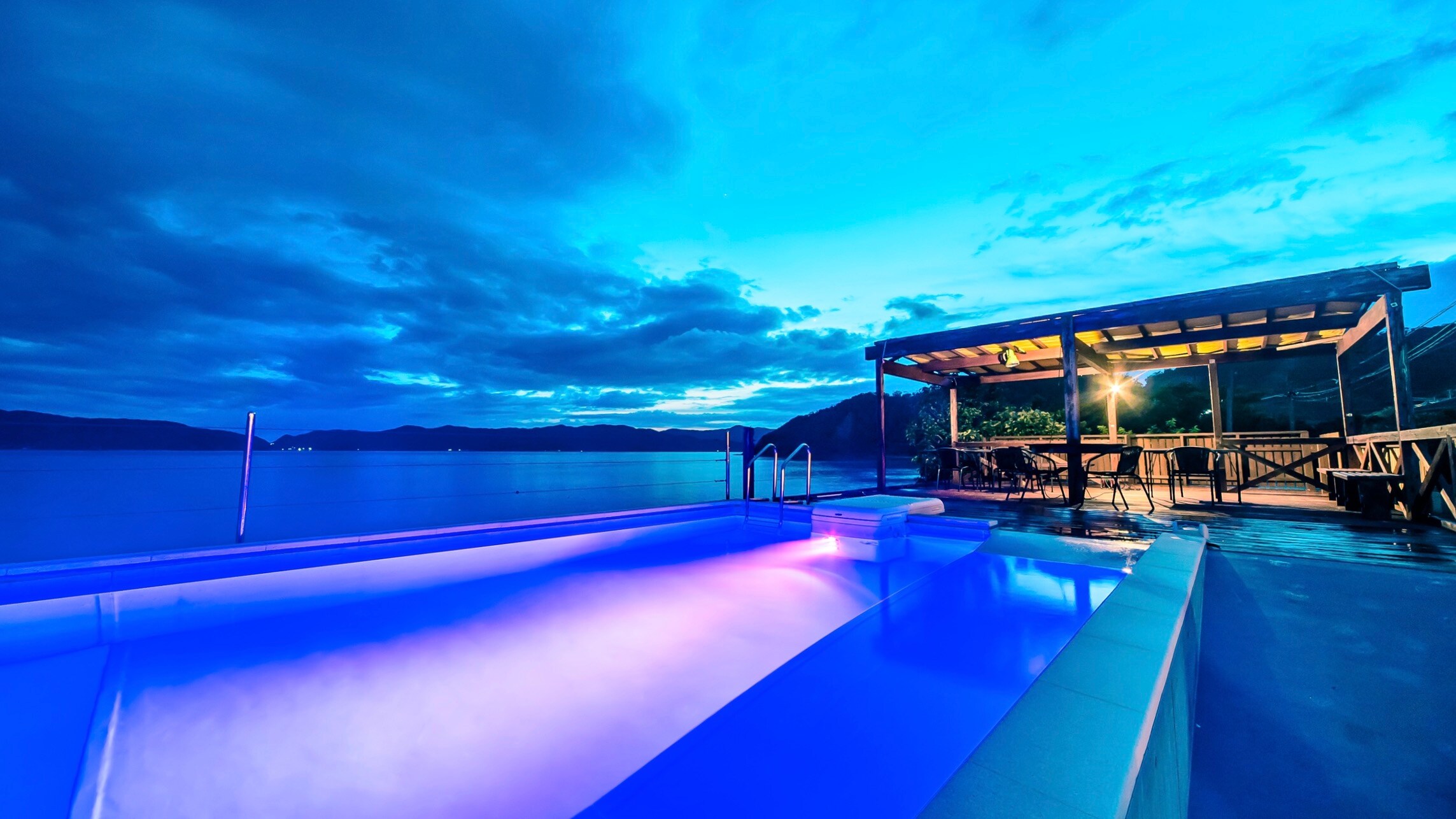 Pool on premises