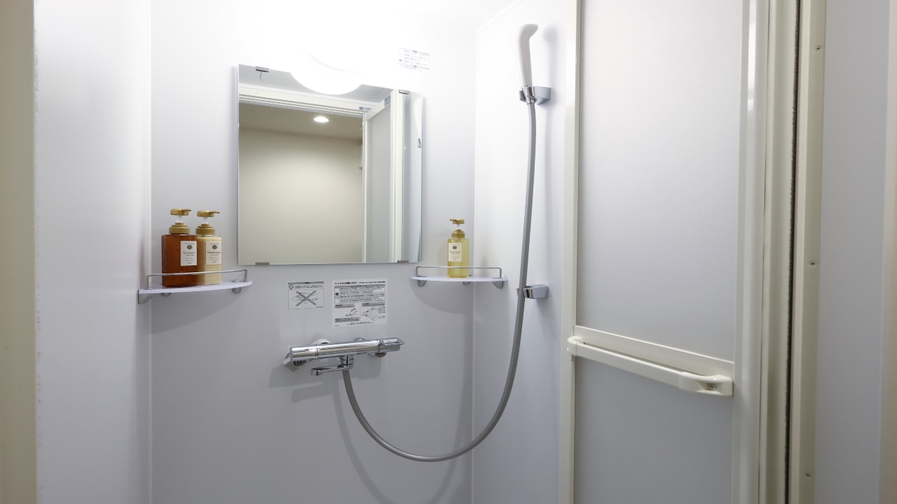 [Kamar] Semua kamar dilengkapi dengan bilik shower