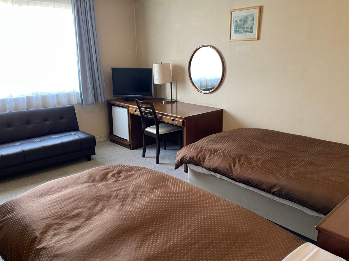Twin room [8th floor, non-smoking]