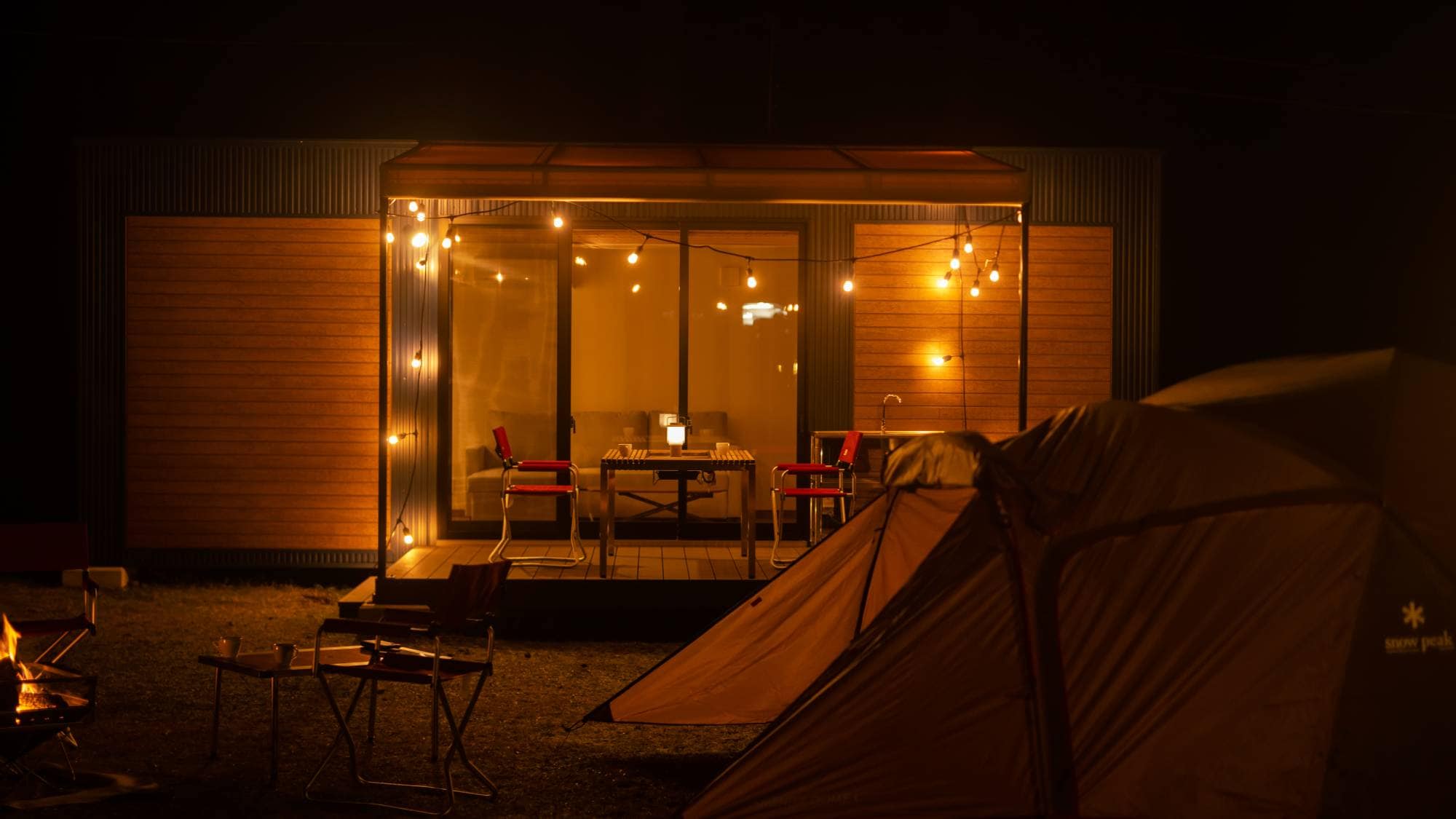 At night, the quiet cottages are lit up, creating a magical atmosphere.