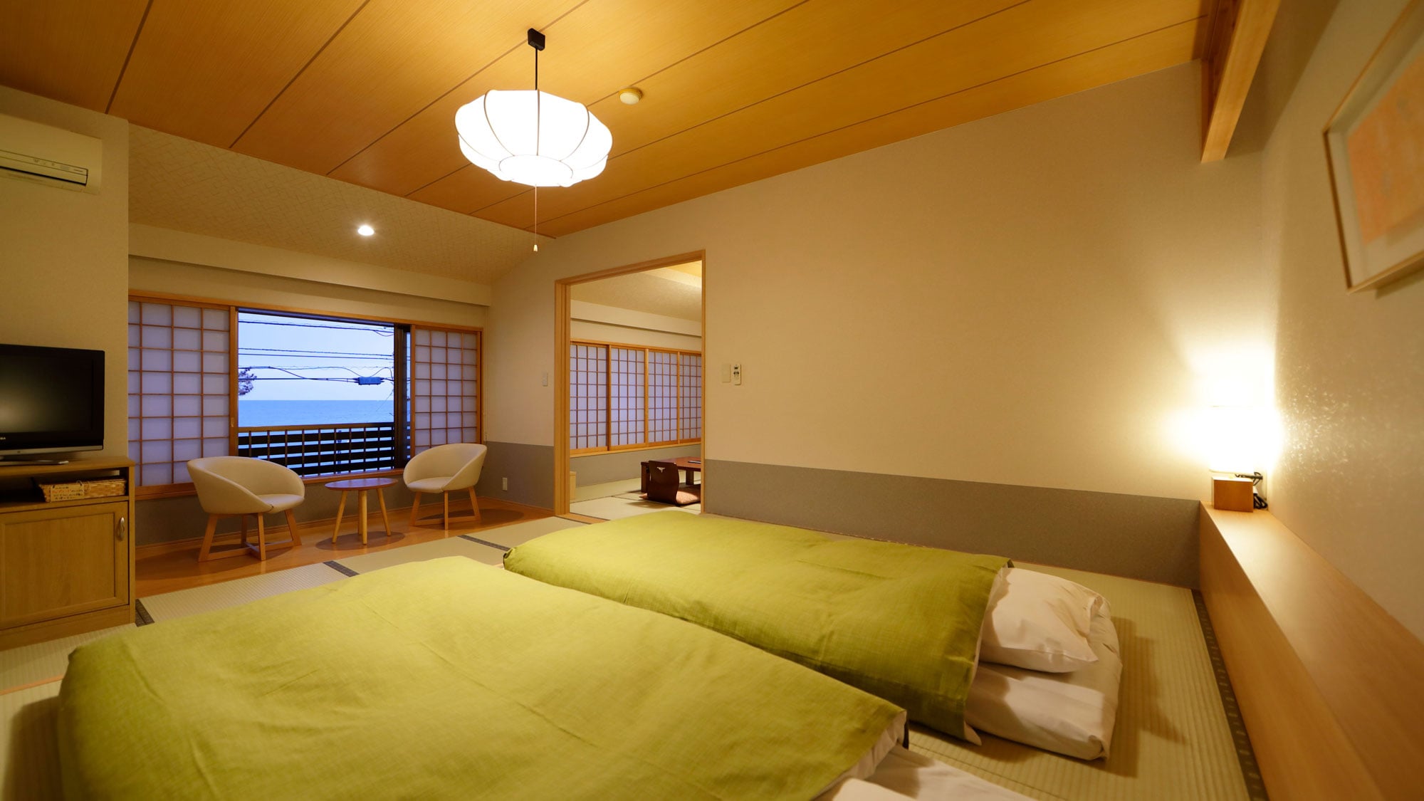 Ocean view ■ Japanese bed + 10 tatami mats ■ Misaki (2-5 people)