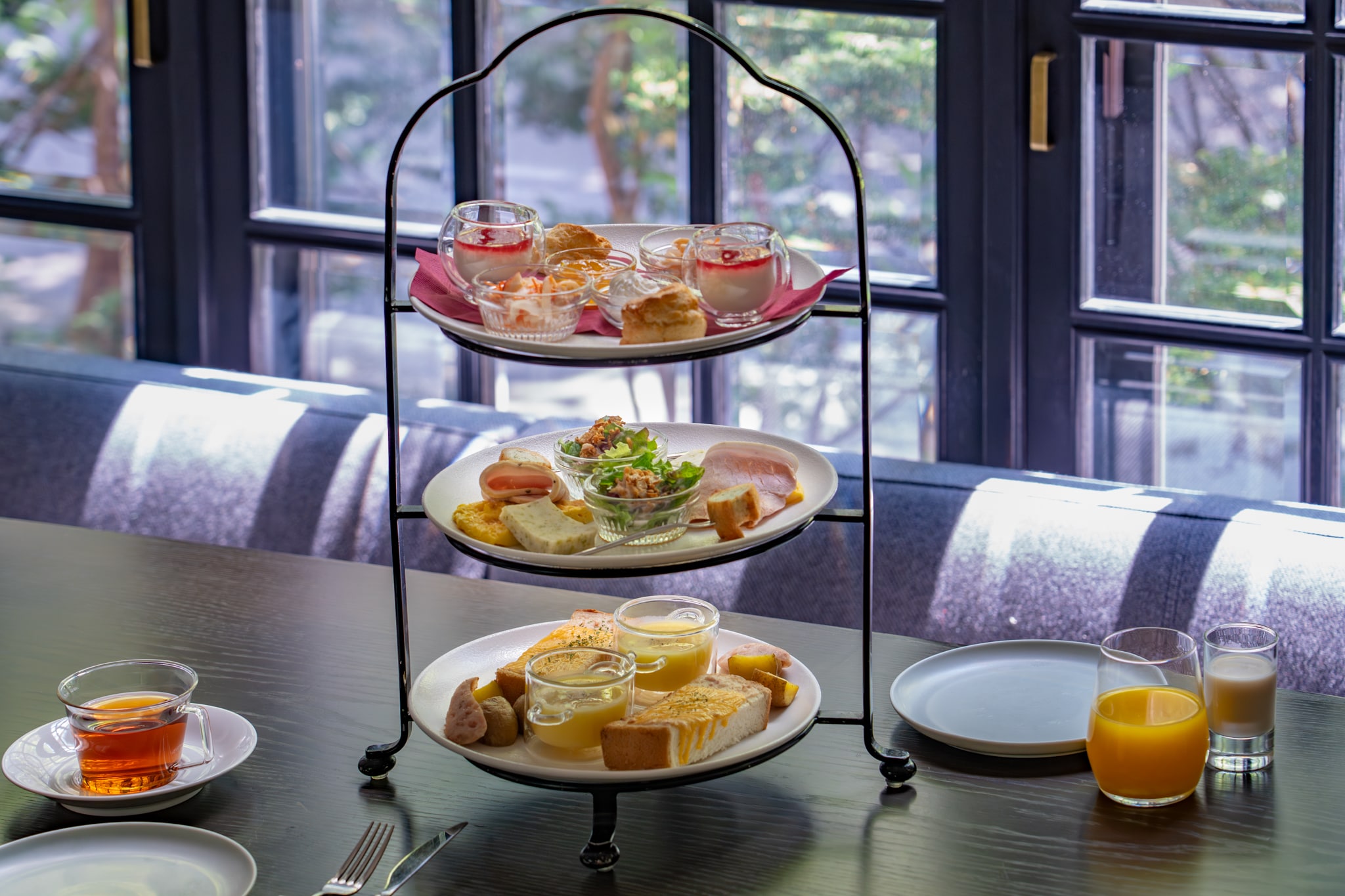 ENGLISH HIGT TEA BREAKFAST