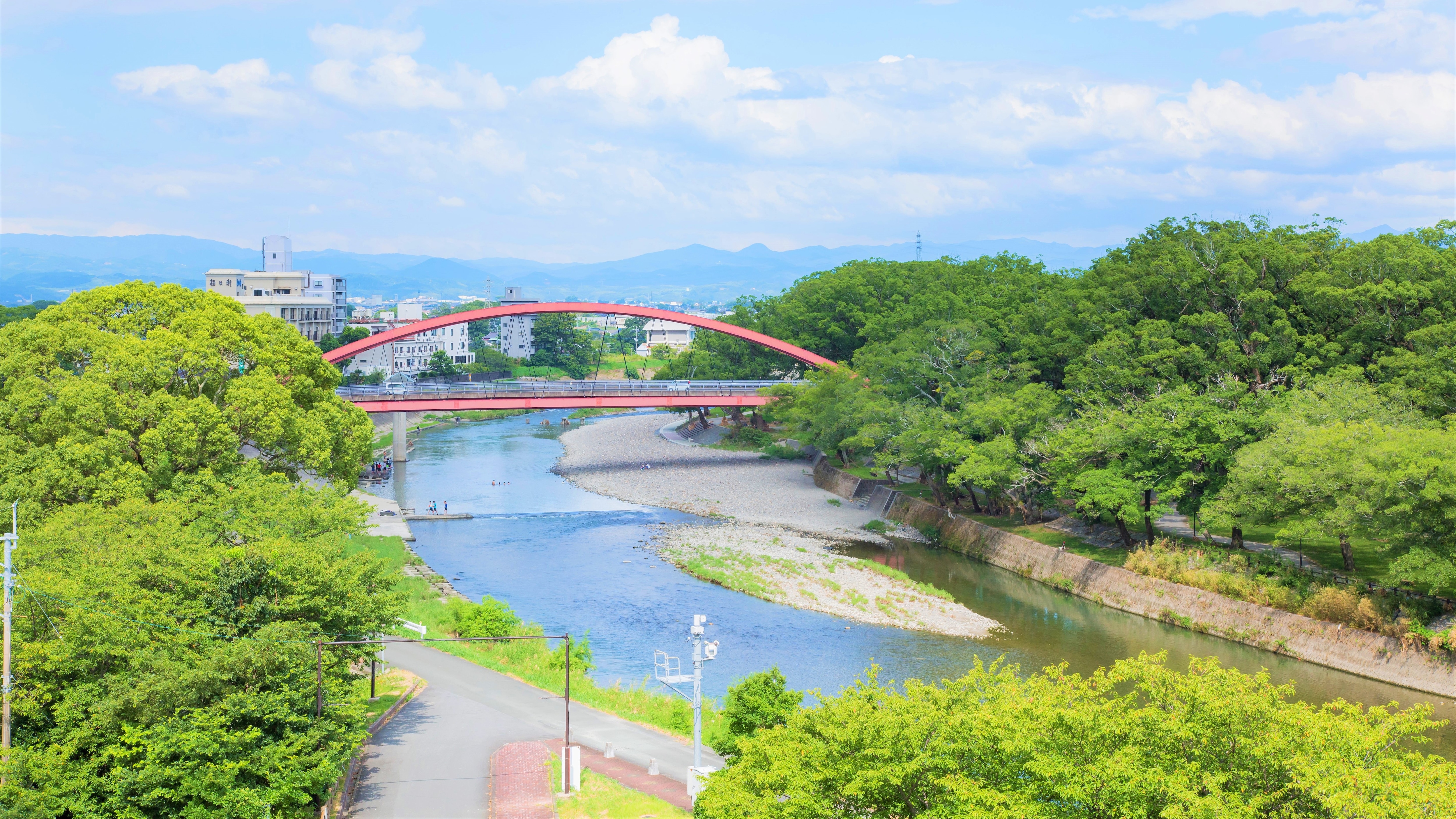 [Nearby sightseeing] The clear and pure Yabe River, a symbol of Chikugo City, has such beautiful water that it is said to be suitable for the paper industry.