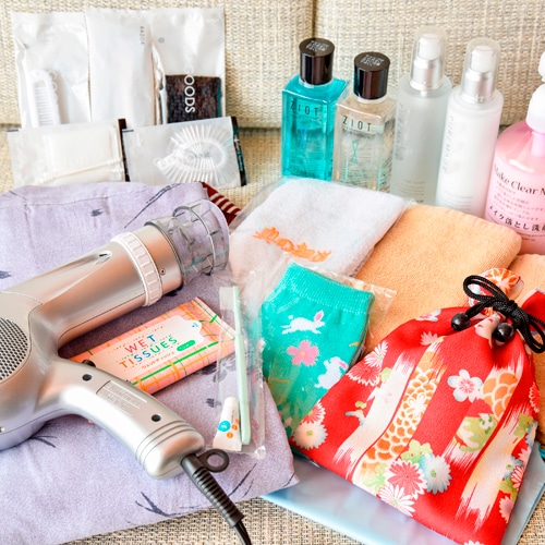 * [Common to all rooms, amenities & equipment] Japanese pattern pouches are available as gifts for female customers, lotion, etc.