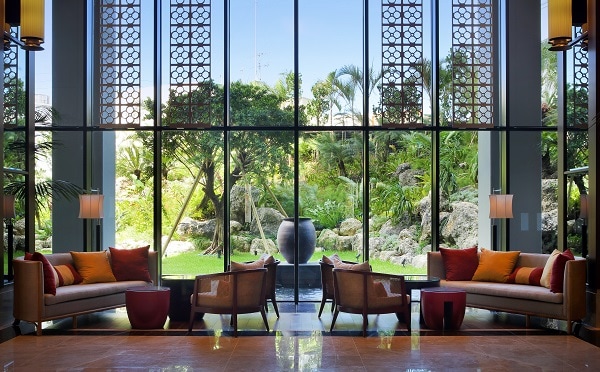 Lobby Lounge R Mail