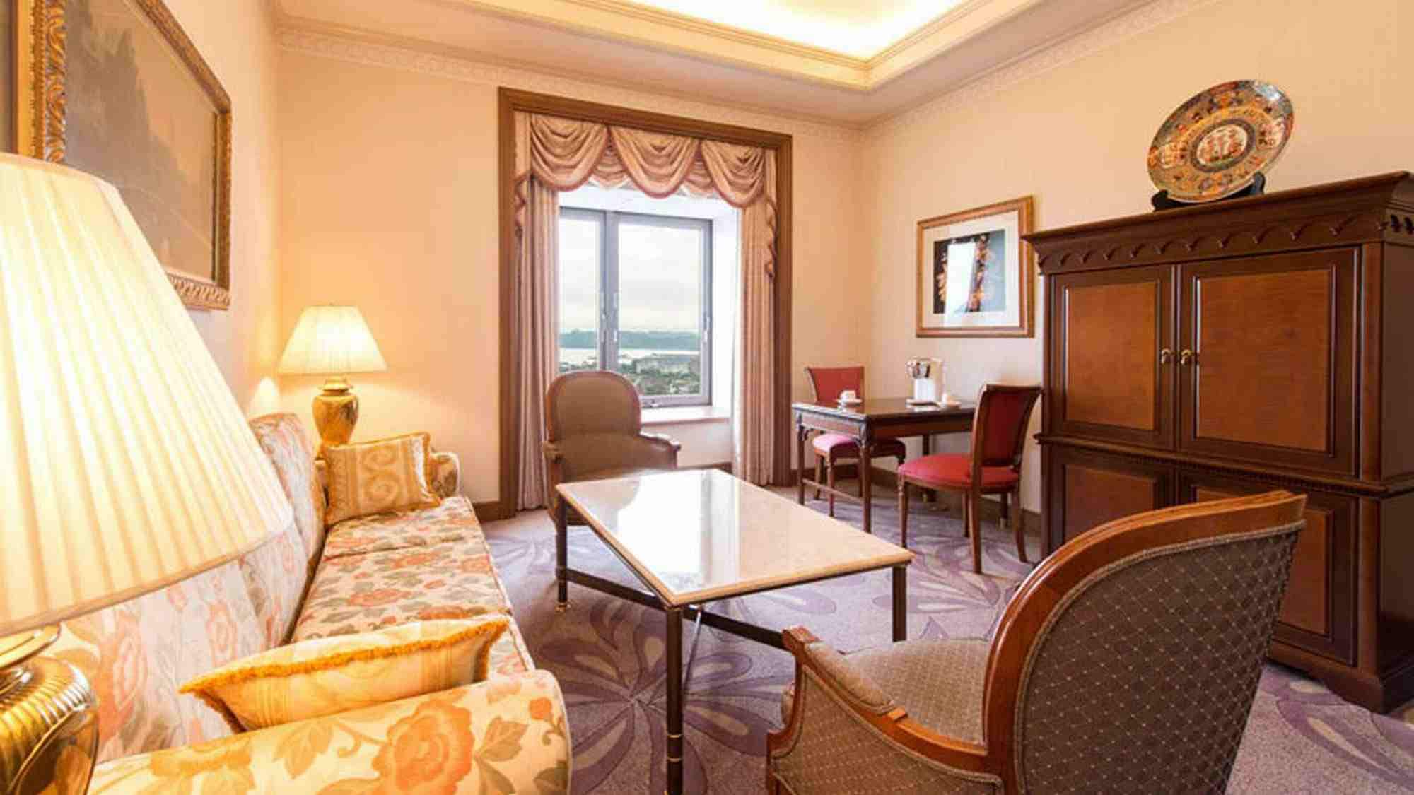 & lt; & lt; Crown Suite Room (daytime) * Image & gt; & gt;