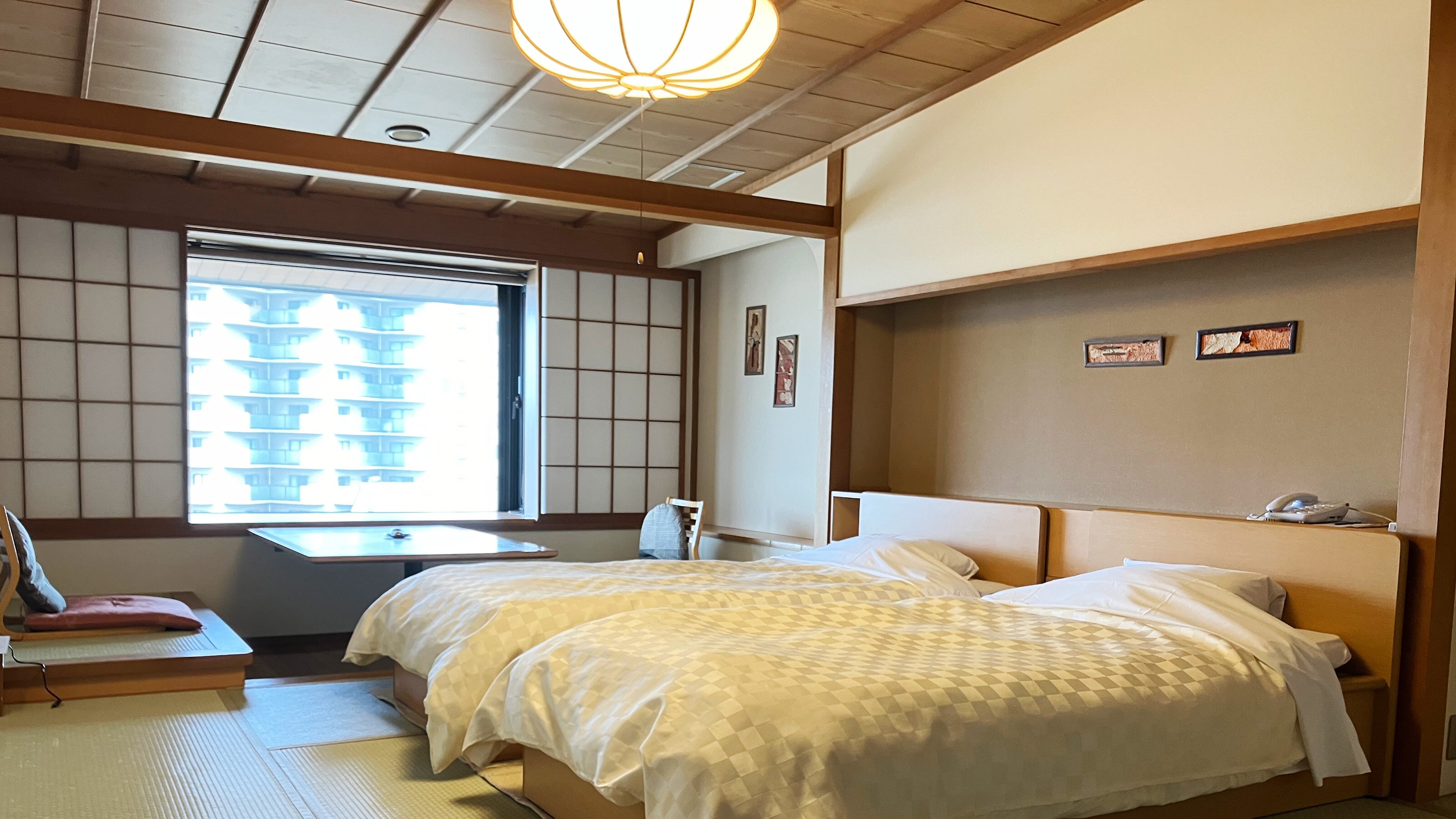 Guest room with open-air bath (Japanese-style twin room)