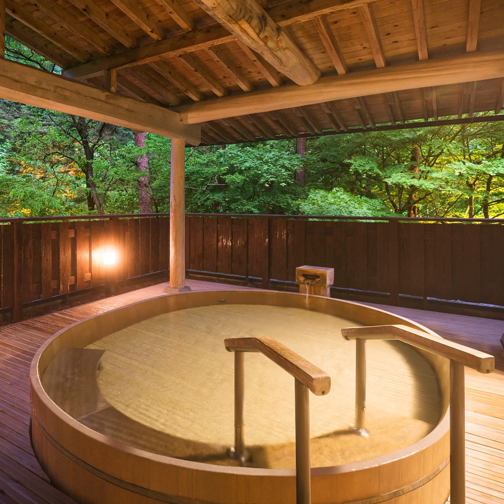 "Torotoro no Yu" Hinoki open-air bath