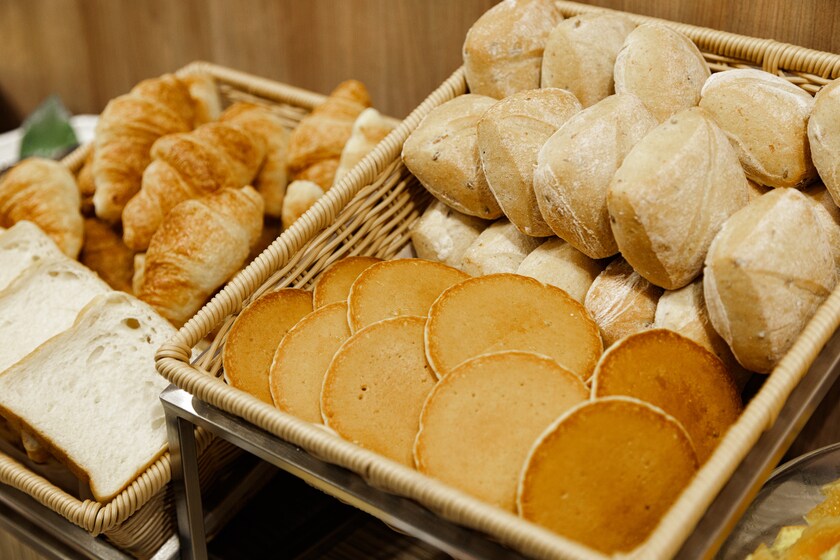 Tiệc buffet bữa sáng - Bánh mì