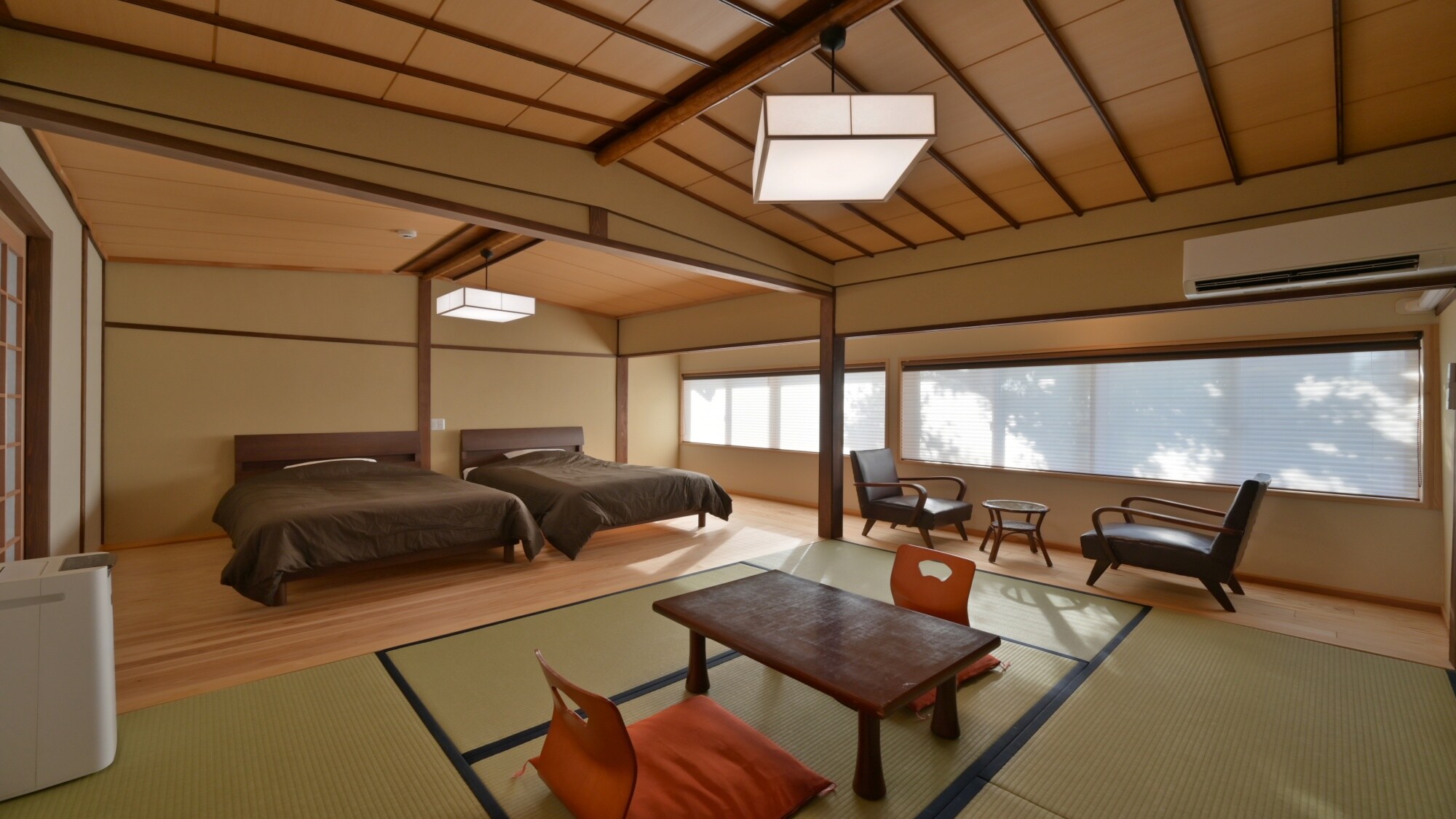 Akane's Room is an attractive Japanese modern space. It is a relaxing space with warmth and calm.