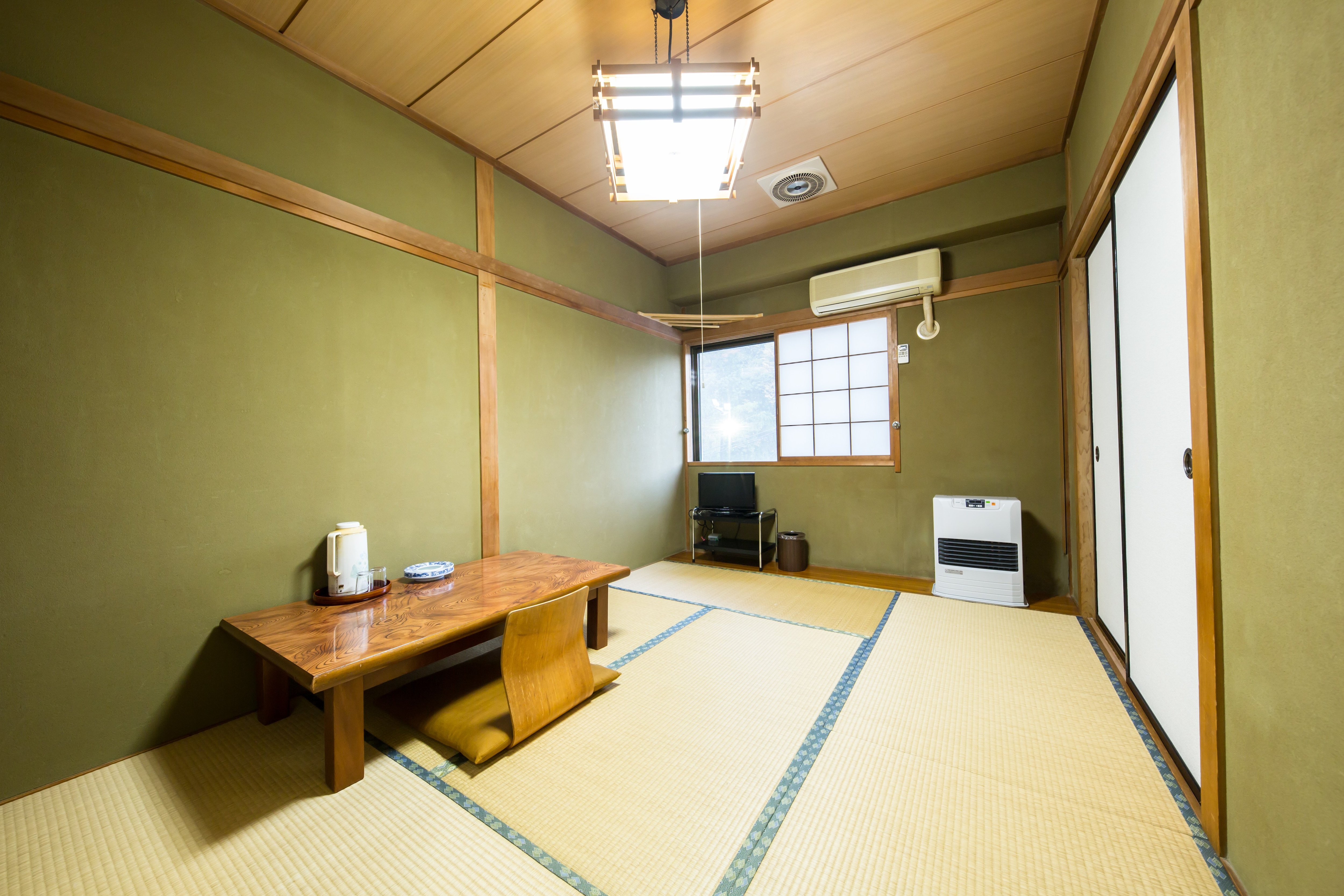 Kamar bergaya Jepang (6 tikar tatami)