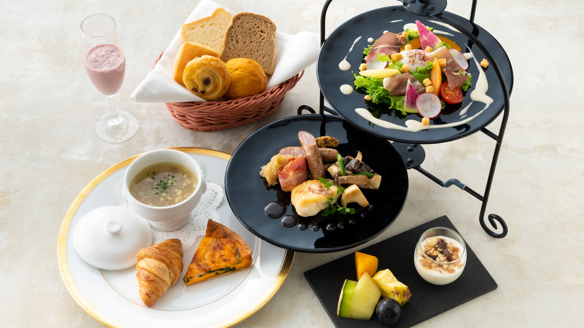 [Tower floor limited special breakfast] (Western food image)
