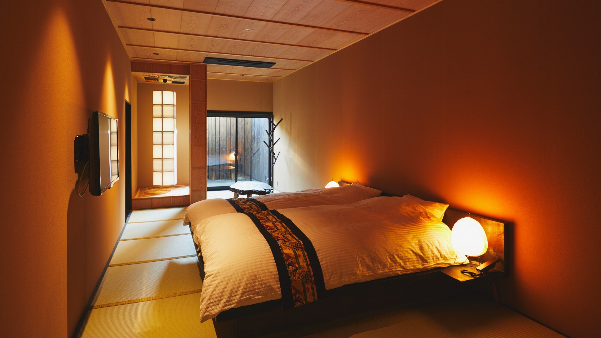 Bosom-kai-Designer's guest room with open-air bath