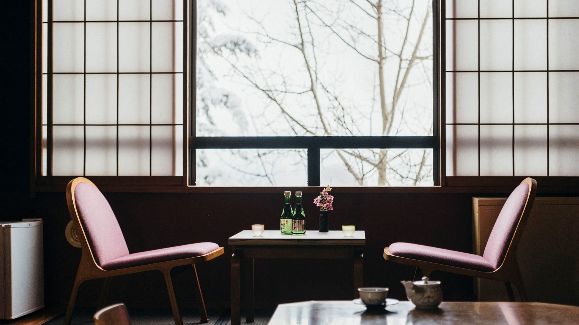 [Japanese-style room] The view of Zao outside the window is also the charm of the inn