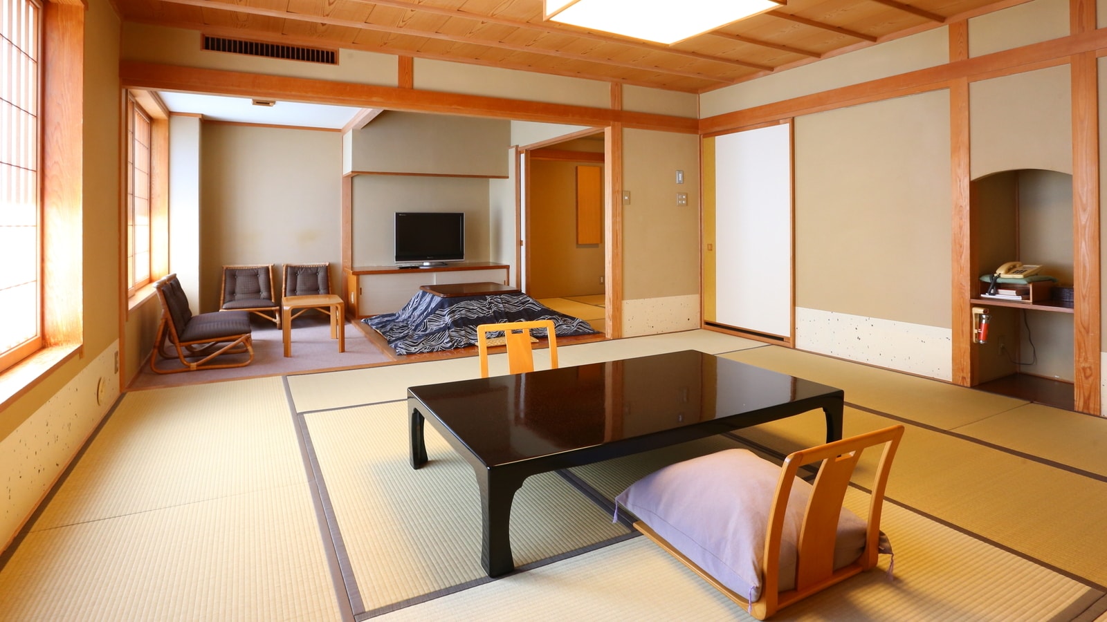 ★ Japanese-style room with next room or Japanese-Western style room