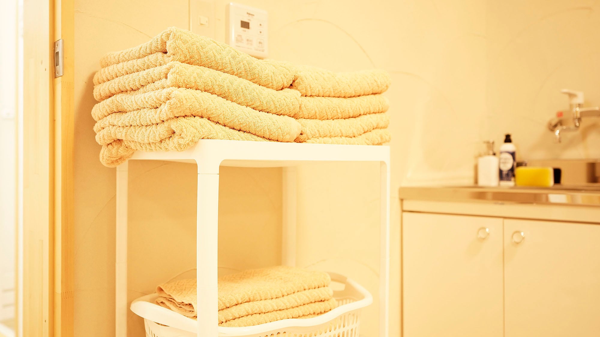 ・Room 101: Towels are provided in each room.