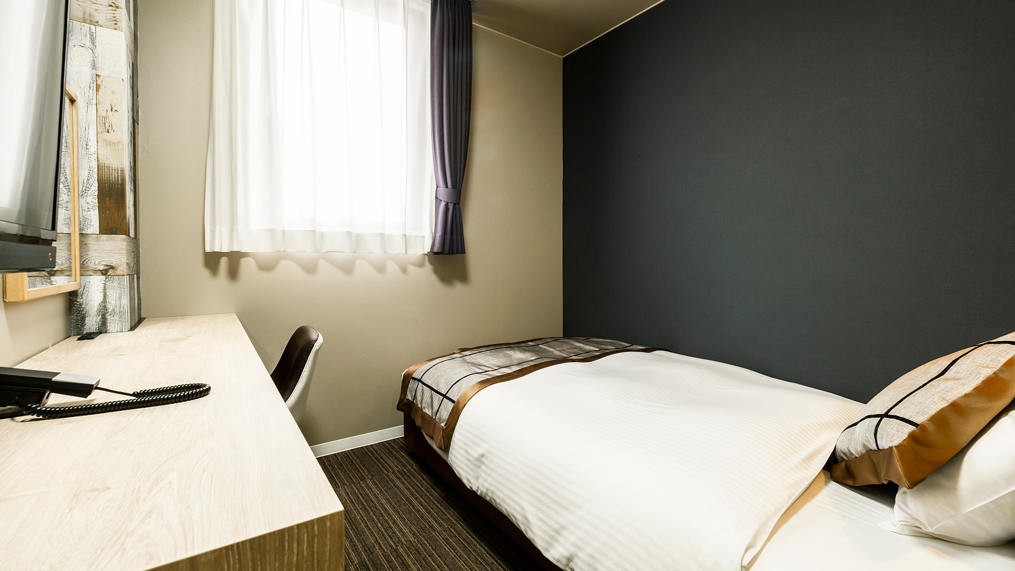 ◇Semi-double room◇1 person use　Bed width: 120cm