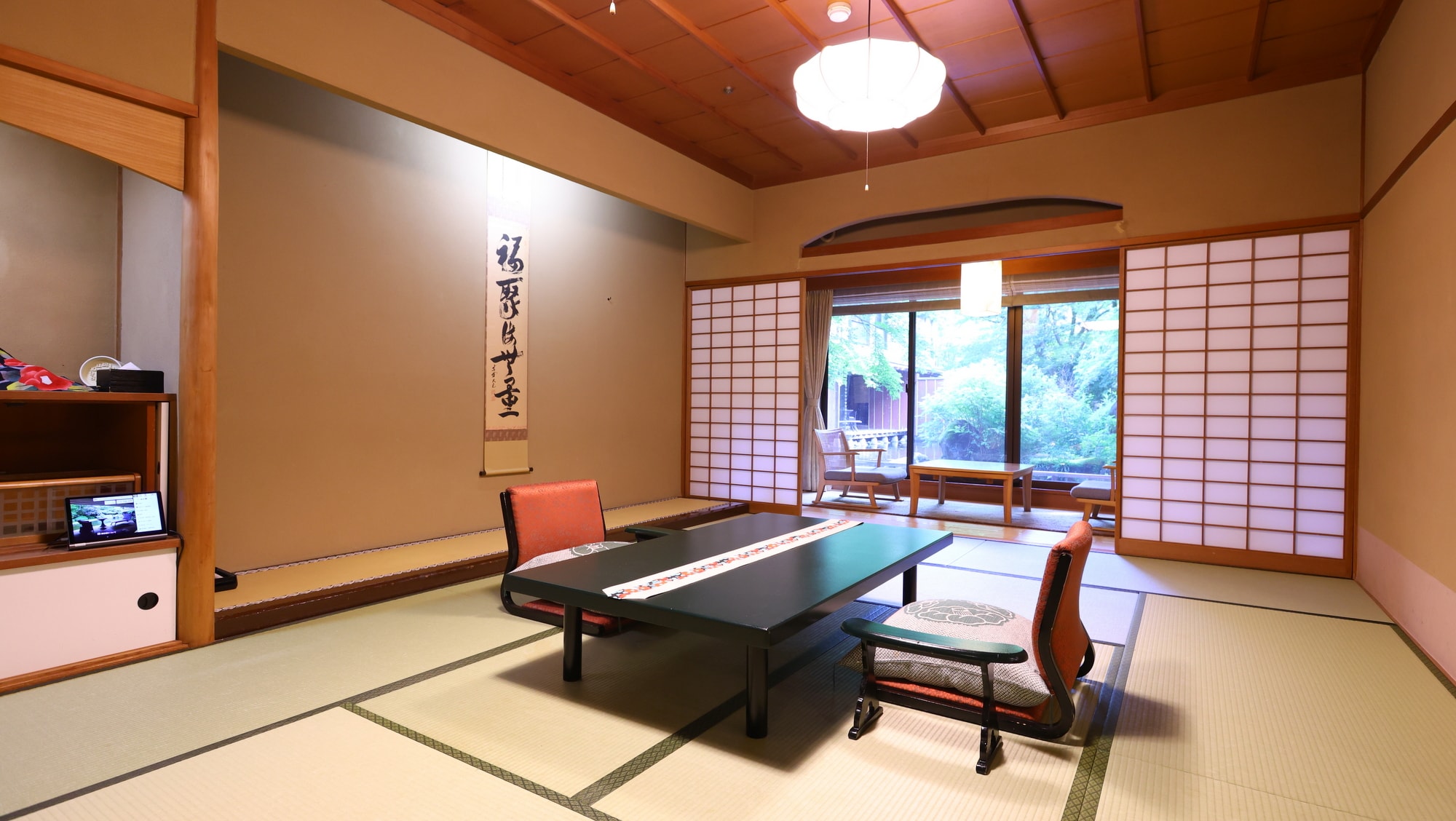 [Main Building] Japanese-style room, 50 square meters (with private bath)