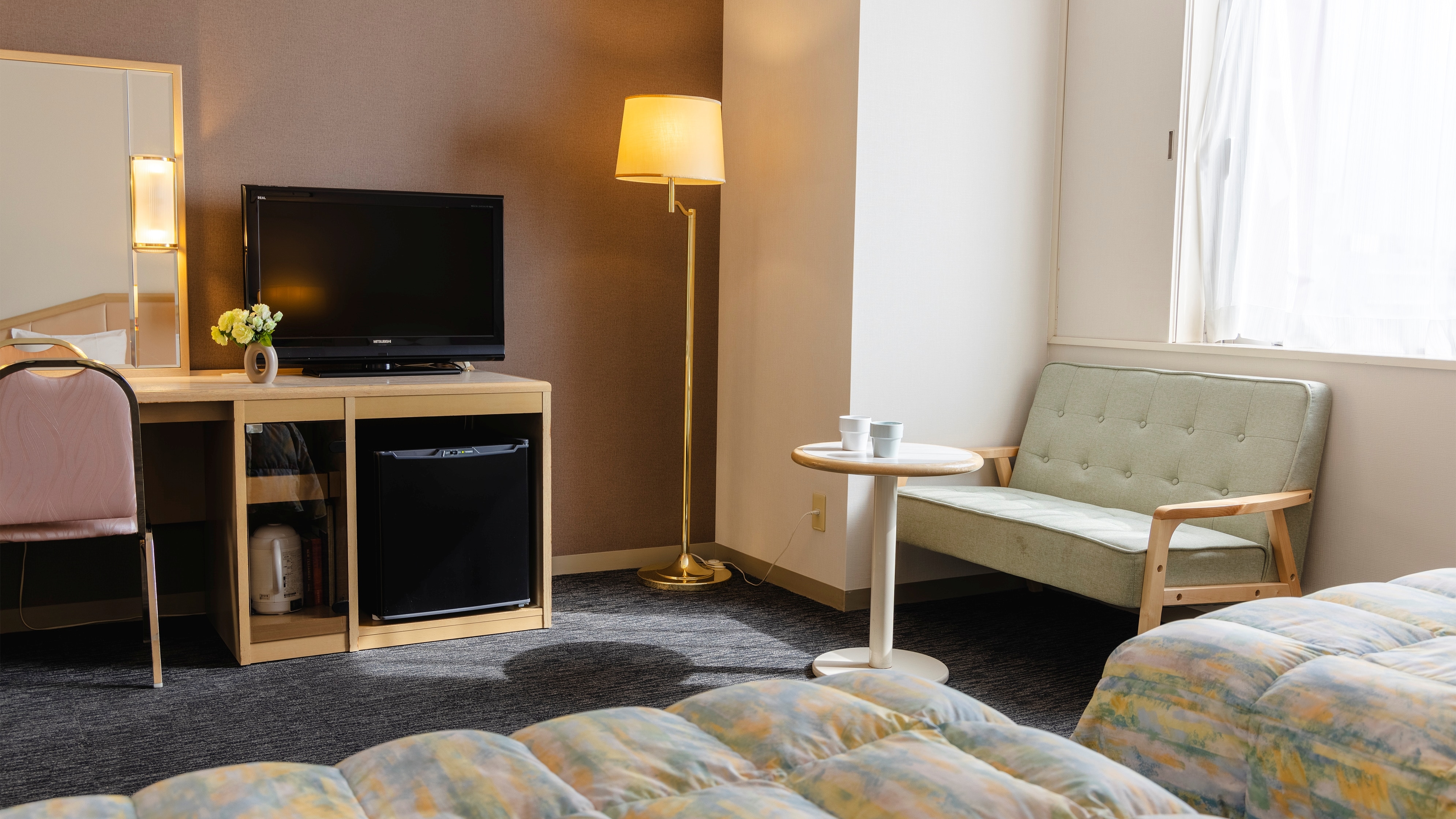 *Twin bedroom/All rooms equipped with Simmons beds! Spacious 24m² x 120cm wide beds