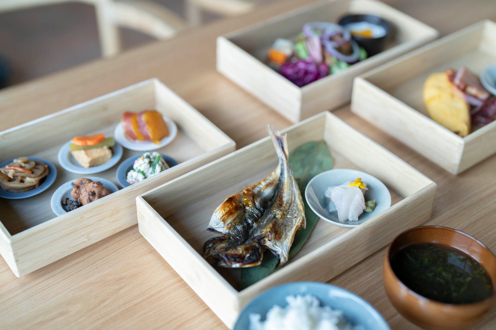 <HOTEL FARO Morning Kazushige> เช้าวันแห่งมานาซูรุเริ่มต้นด้วยปลาแห้งท้องถิ่น