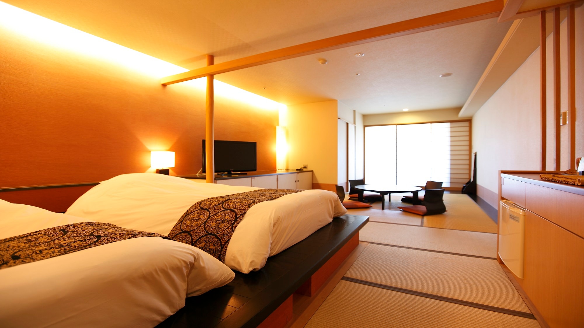 [Japanese-Western style room with open-air bath 45㎡] Capacity of 3 to 4 people. Recommended for families and groups ♪